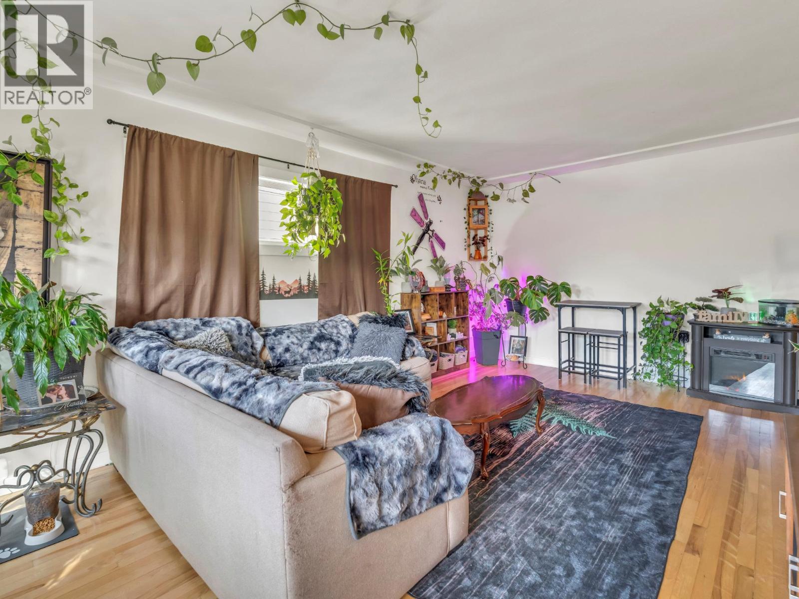 526 Braid Street, Penticton, British Columbia  V2A 4Y3 - Photo 4 - 10377063