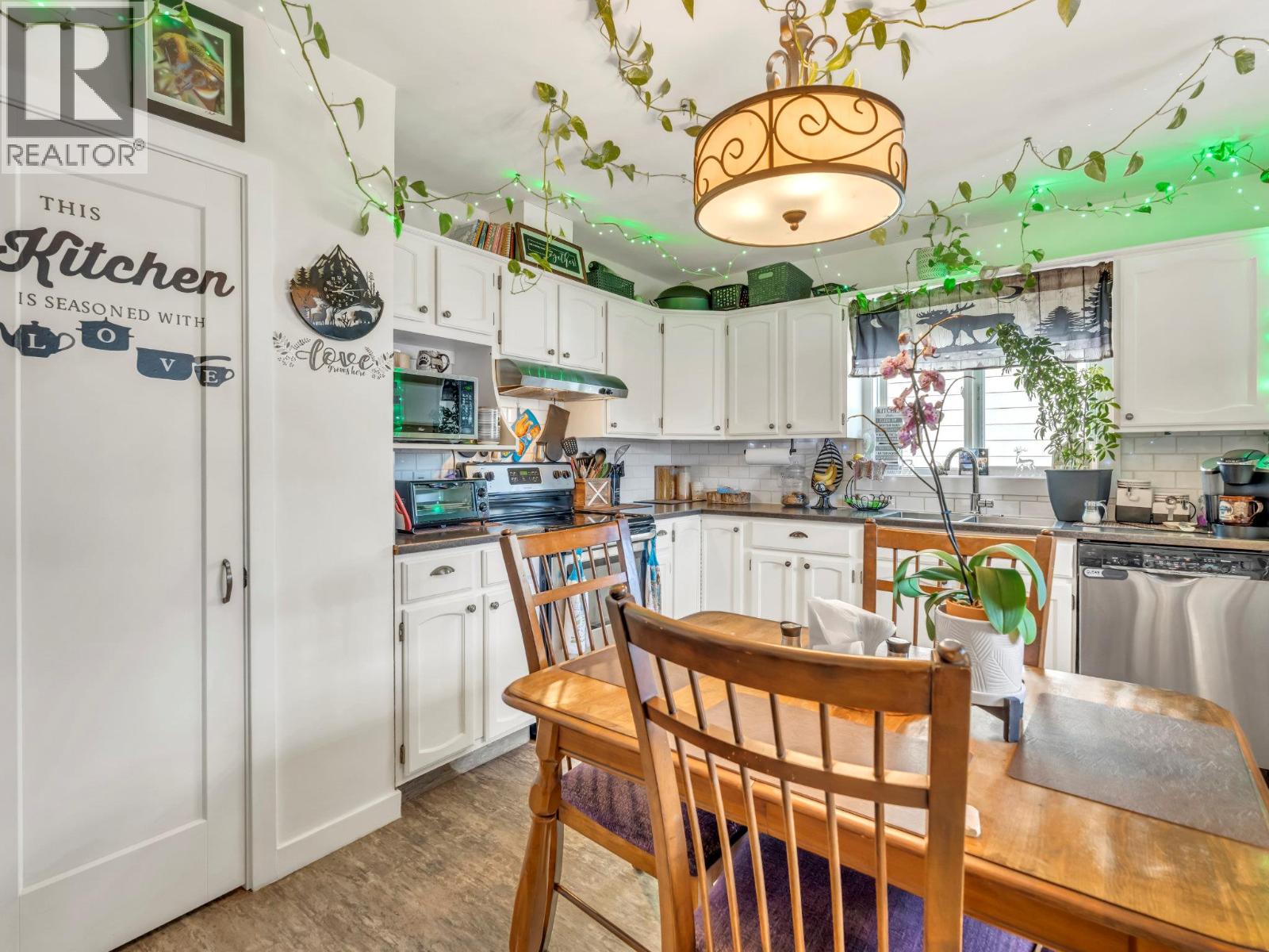 526 Braid Street, Penticton, British Columbia  V2A 4Y3 - Photo 9 - 10377063