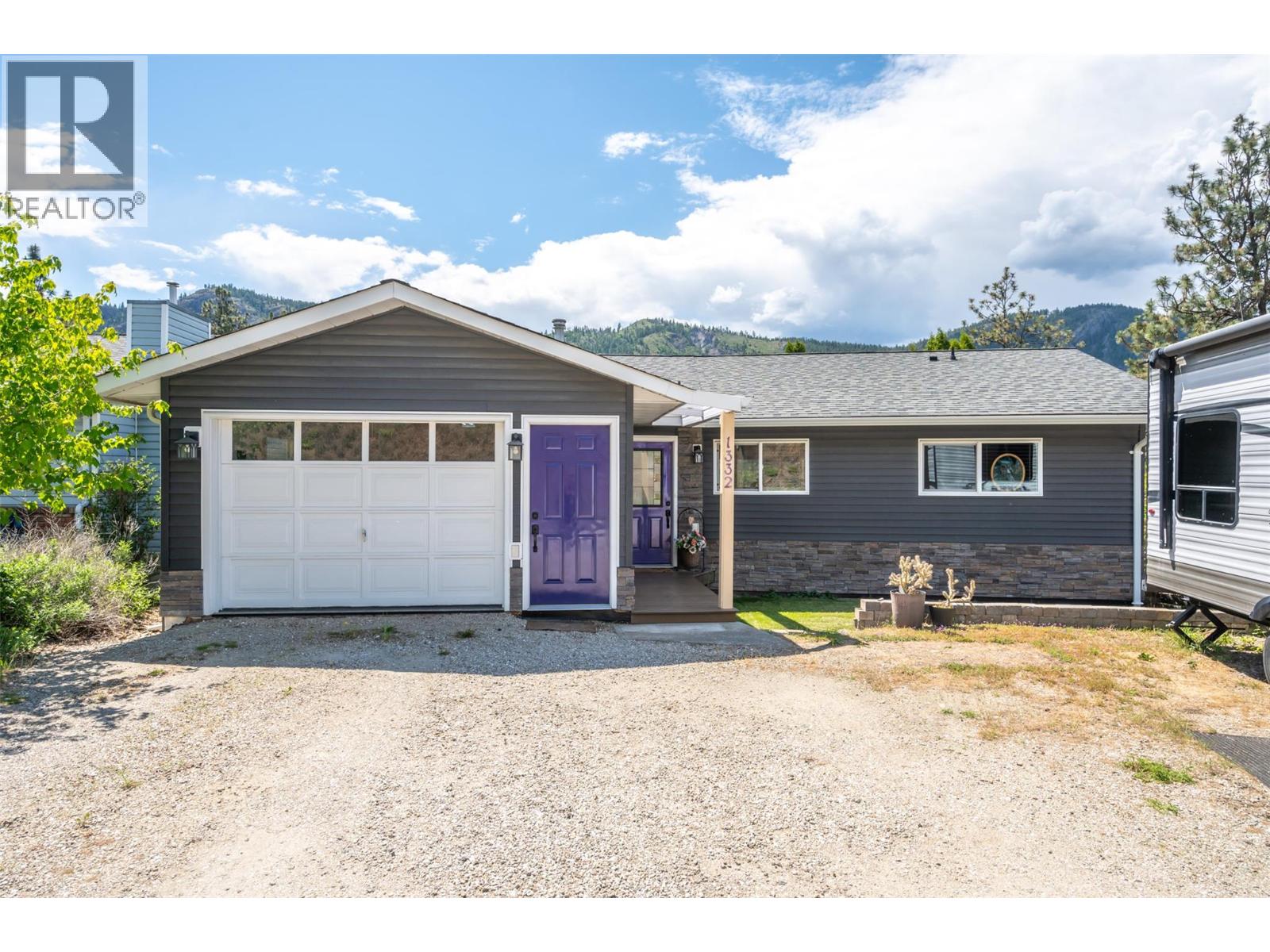 1332 Peachcliff Drive, Okanagan Falls, British Columbia  V0H 1R1 - Photo 1 - 10376824