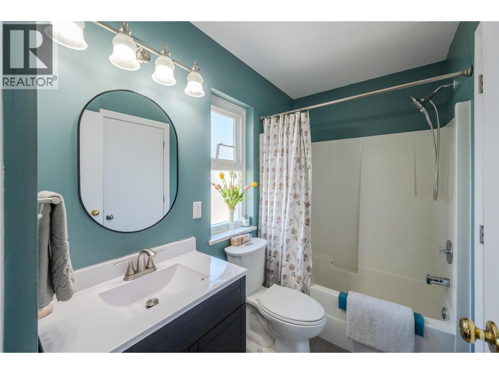 1332 Peachcliff Drive, Okanagan Falls, British Columbia  V0H 1R1 - Photo 19 - 10376824