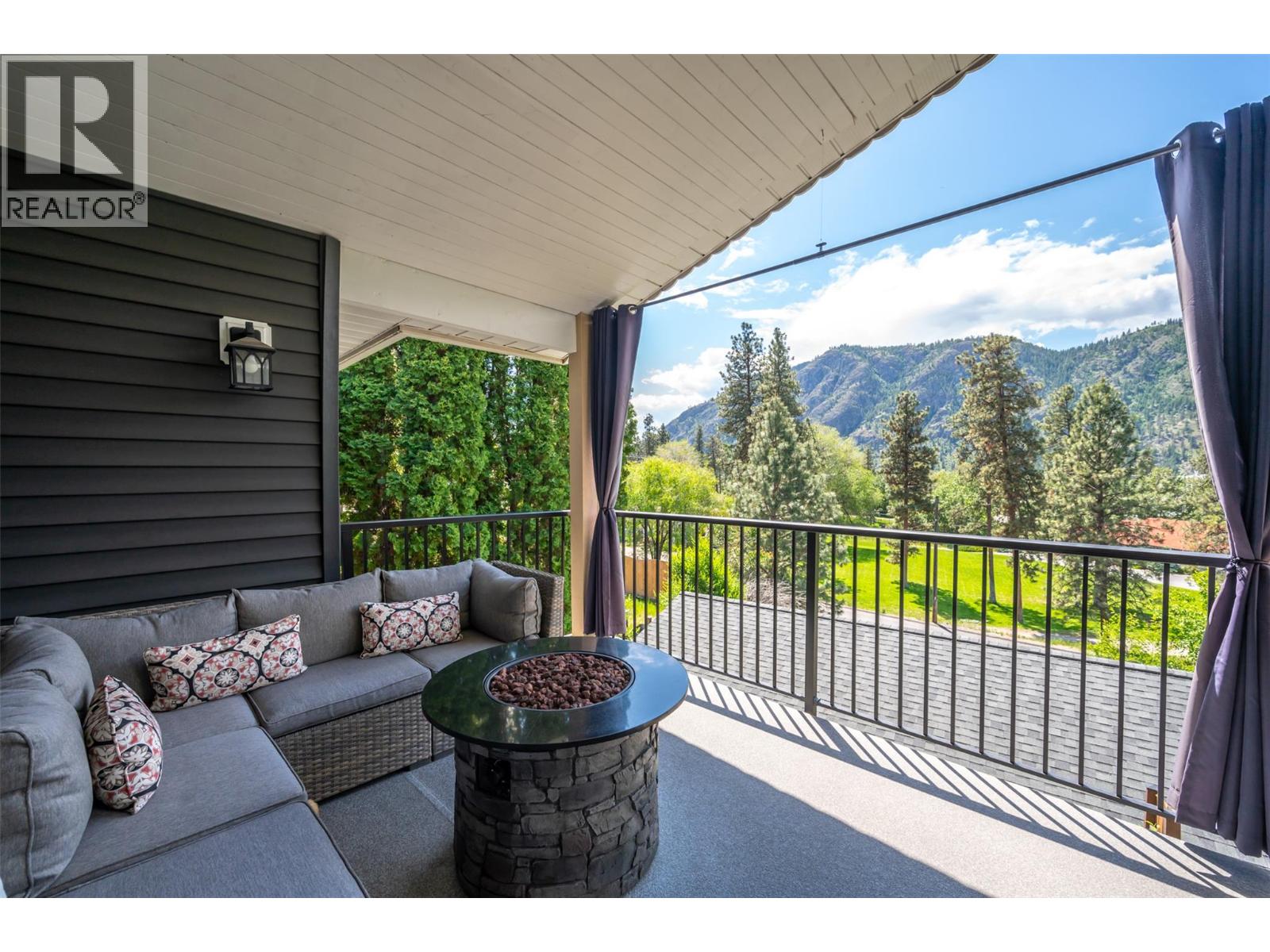 1332 Peachcliff Drive, Okanagan Falls, British Columbia  V0H 1R1 - Photo 31 - 10376824