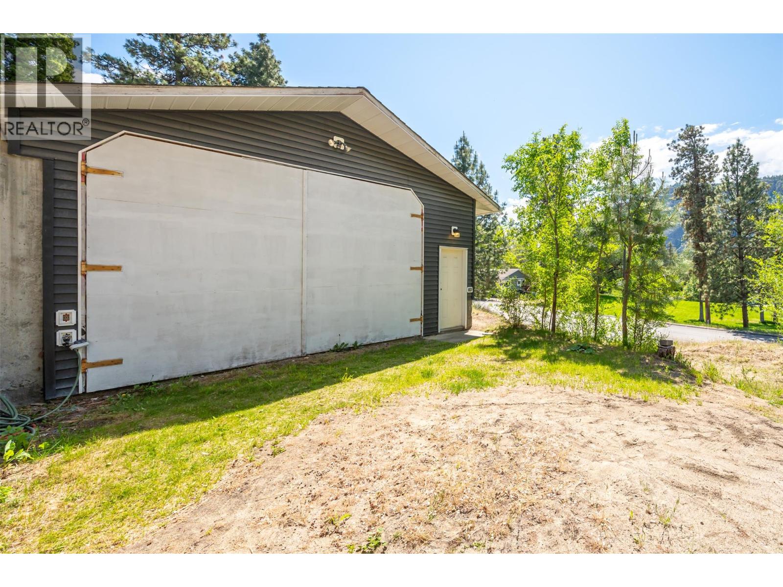 1332 Peachcliff Drive, Okanagan Falls, British Columbia  V0H 1R1 - Photo 58 - 10376824