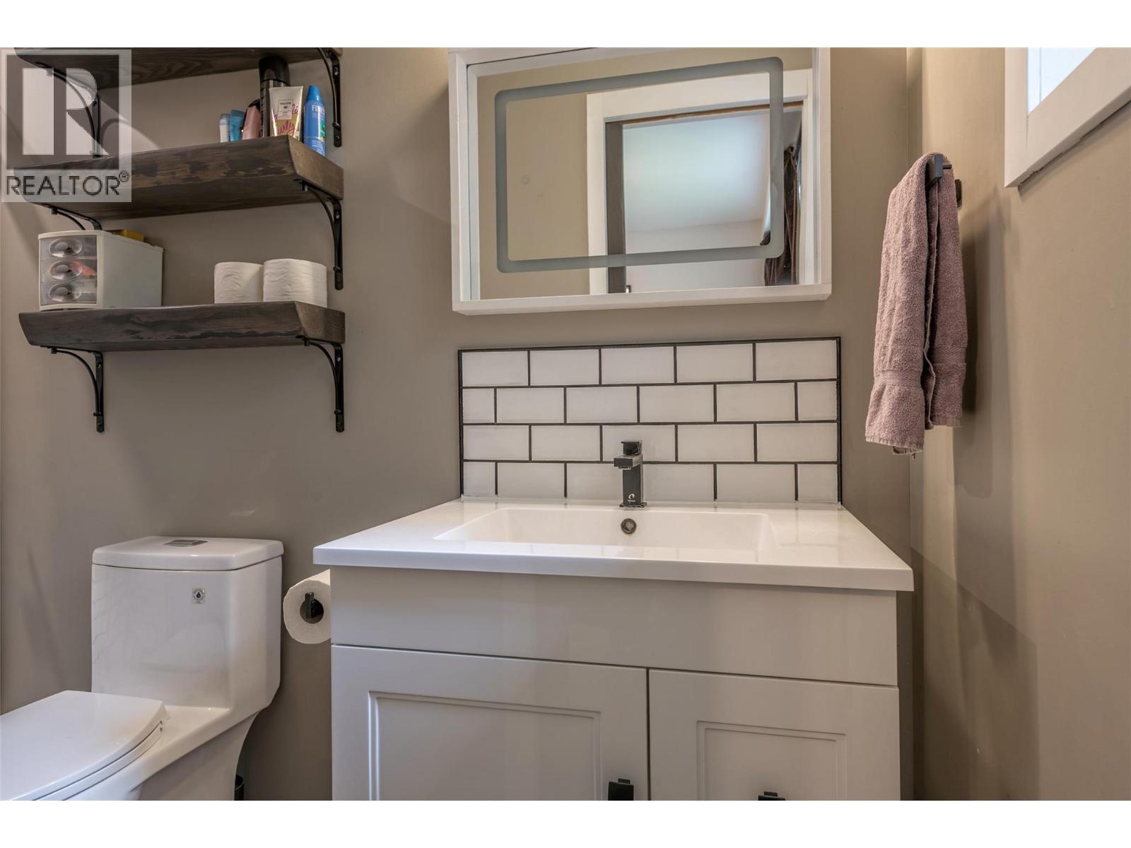 3286 Upper Mcleod Road, Spallumcheen, British Columbia  V4Y 0S6 - Photo 20 - 10377663