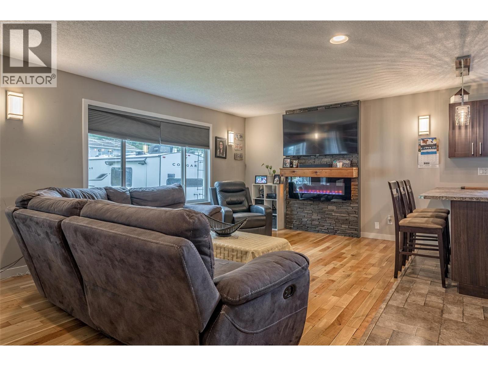 3286 Upper Mcleod Road, Spallumcheen, British Columbia  V4Y 0S6 - Photo 7 - 10377663