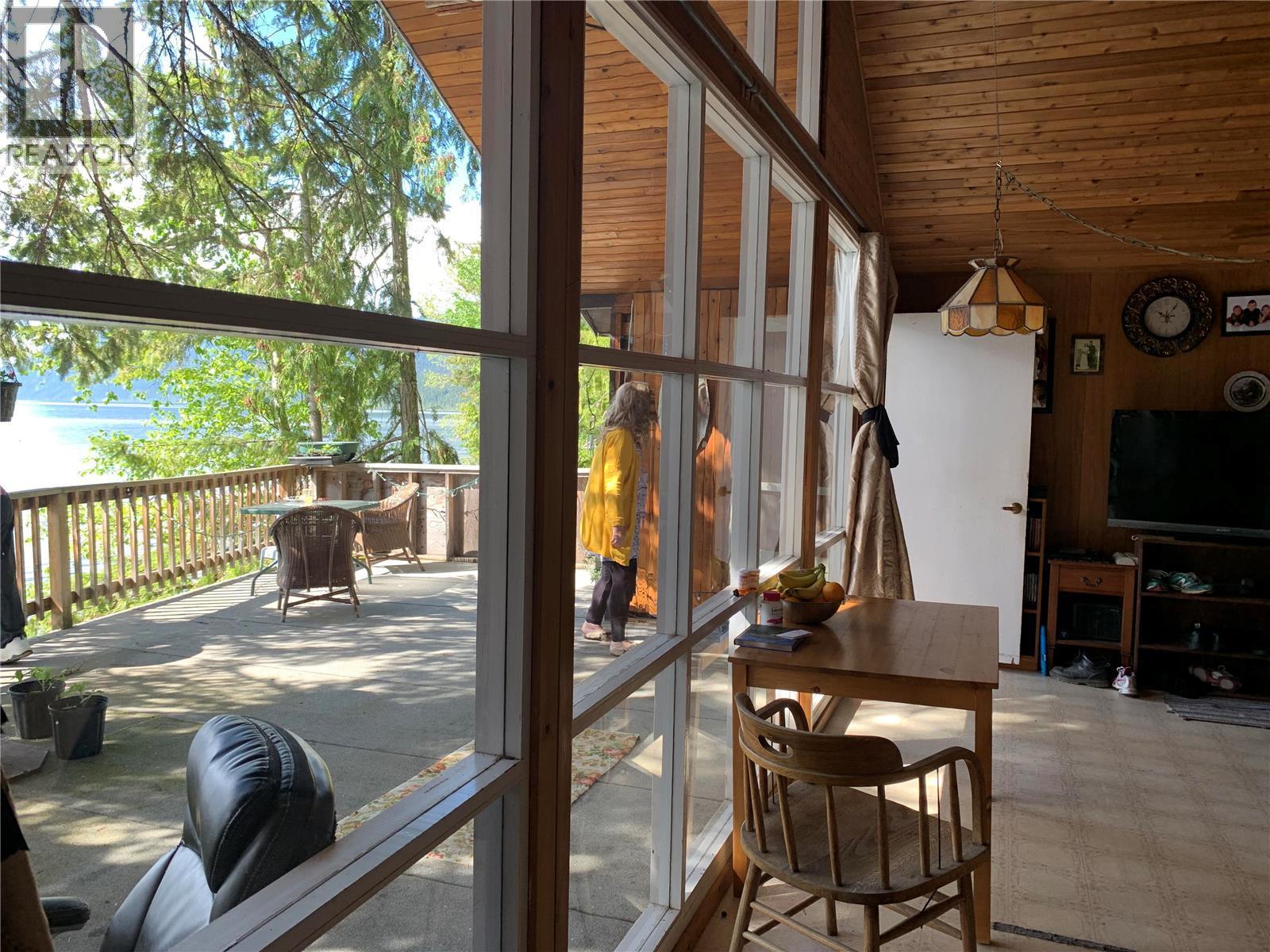 28 Simard Road, Mabel Lake, British Columbia  V0E 1V5 - Photo 10 - 10377603