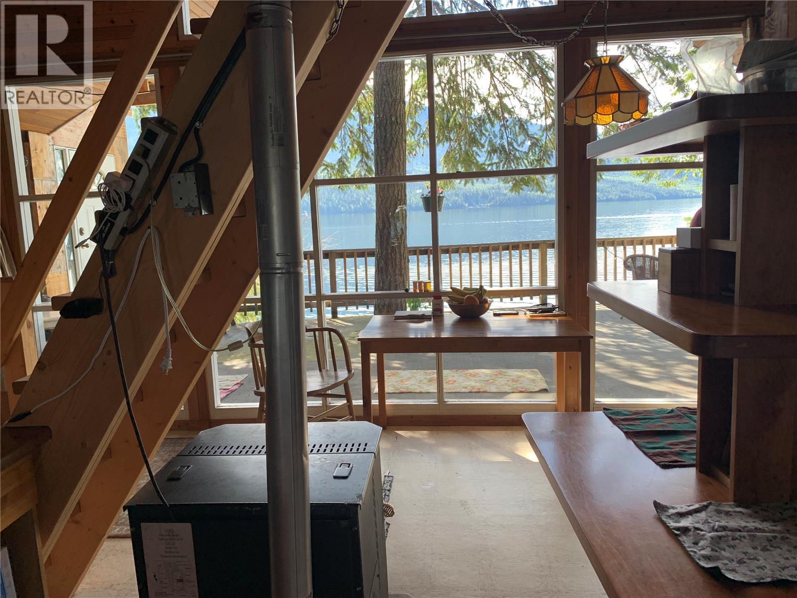 28 Simard Road, Mabel Lake, British Columbia  V0E 1V5 - Photo 14 - 10377603