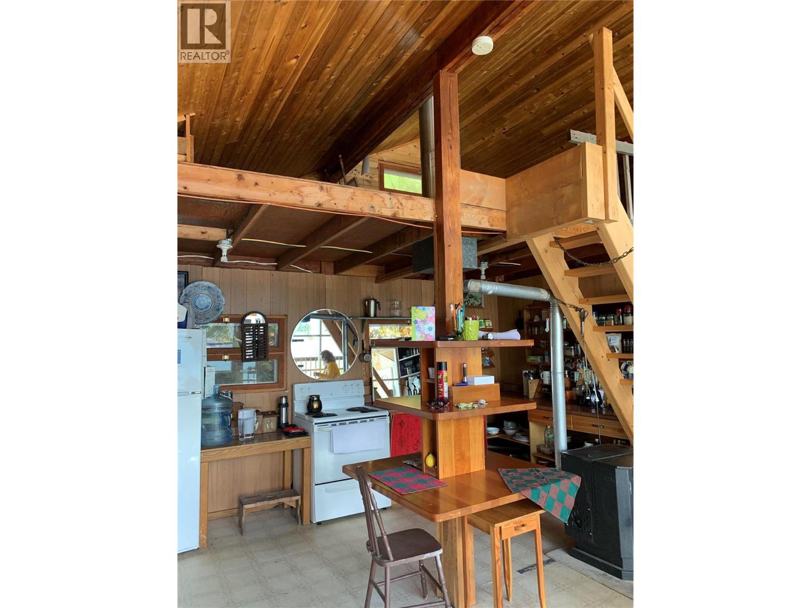 28 Simard Road, Mabel Lake, British Columbia  V0E 1V5 - Photo 17 - 10377603