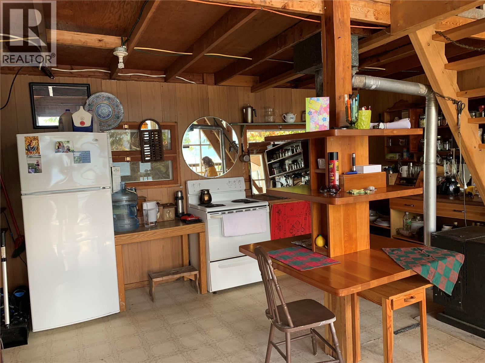 28 Simard Road, Mabel Lake, British Columbia  V0E 1V5 - Photo 20 - 10377603