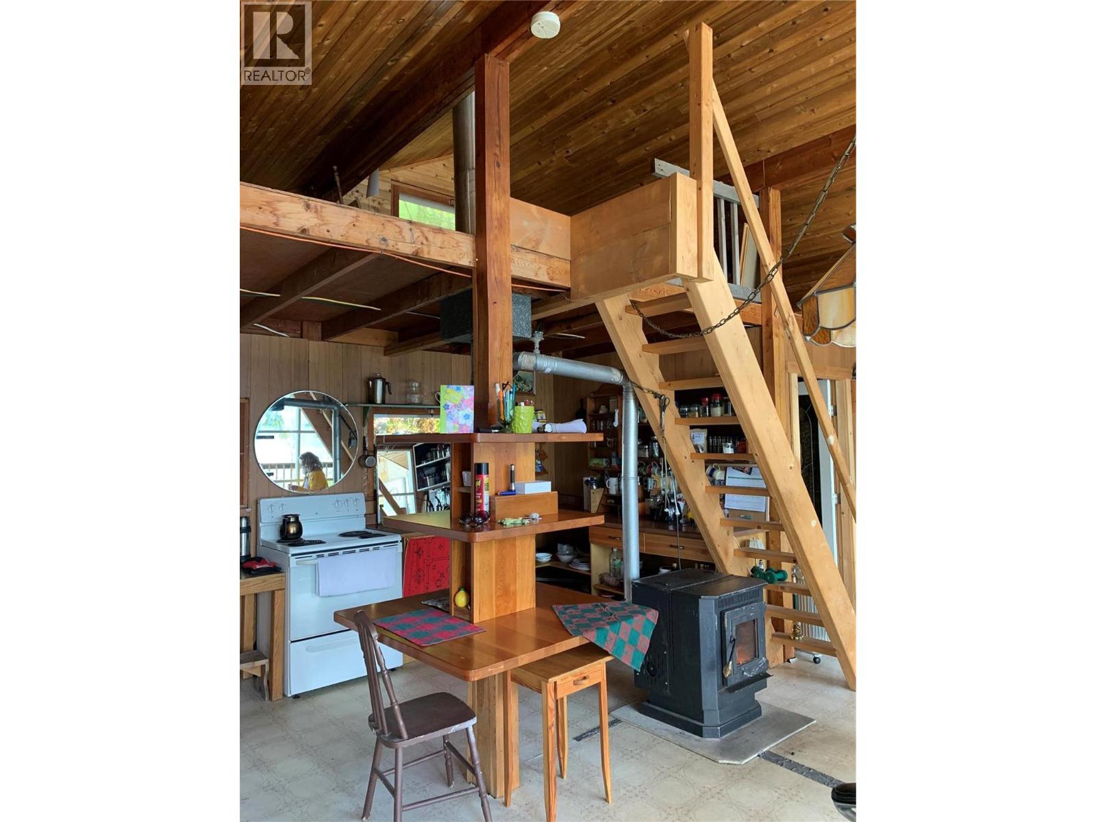 28 Simard Road, Mabel Lake, British Columbia  V0E 1V5 - Photo 21 - 10377603