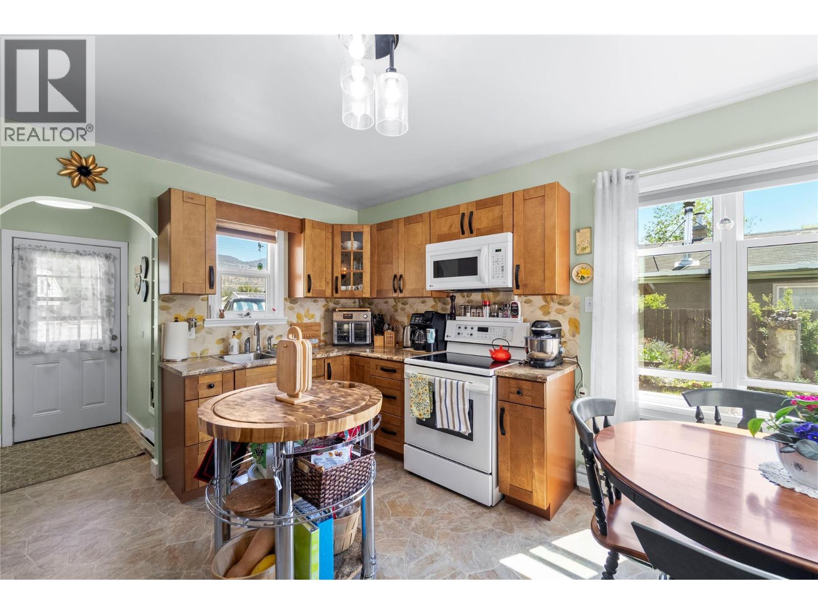 1851 Granite Avenue, Merritt, British Columbia  V1K 1B8 - Photo 5 - 10377578