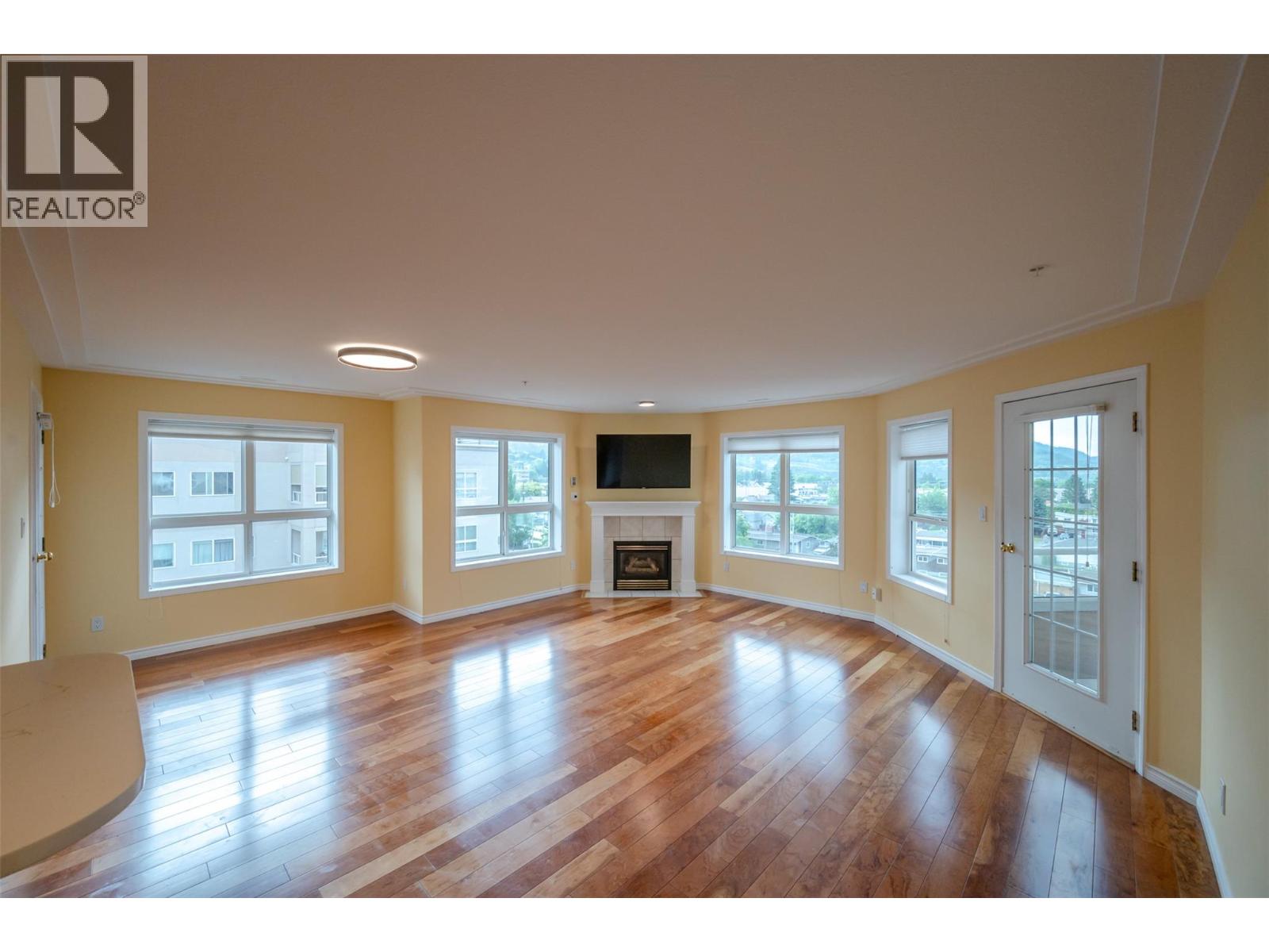 2275 Atkinson Street Unit# 602, Penticton, British Columbia  V2A 8R7 - Photo 3 - 10377536