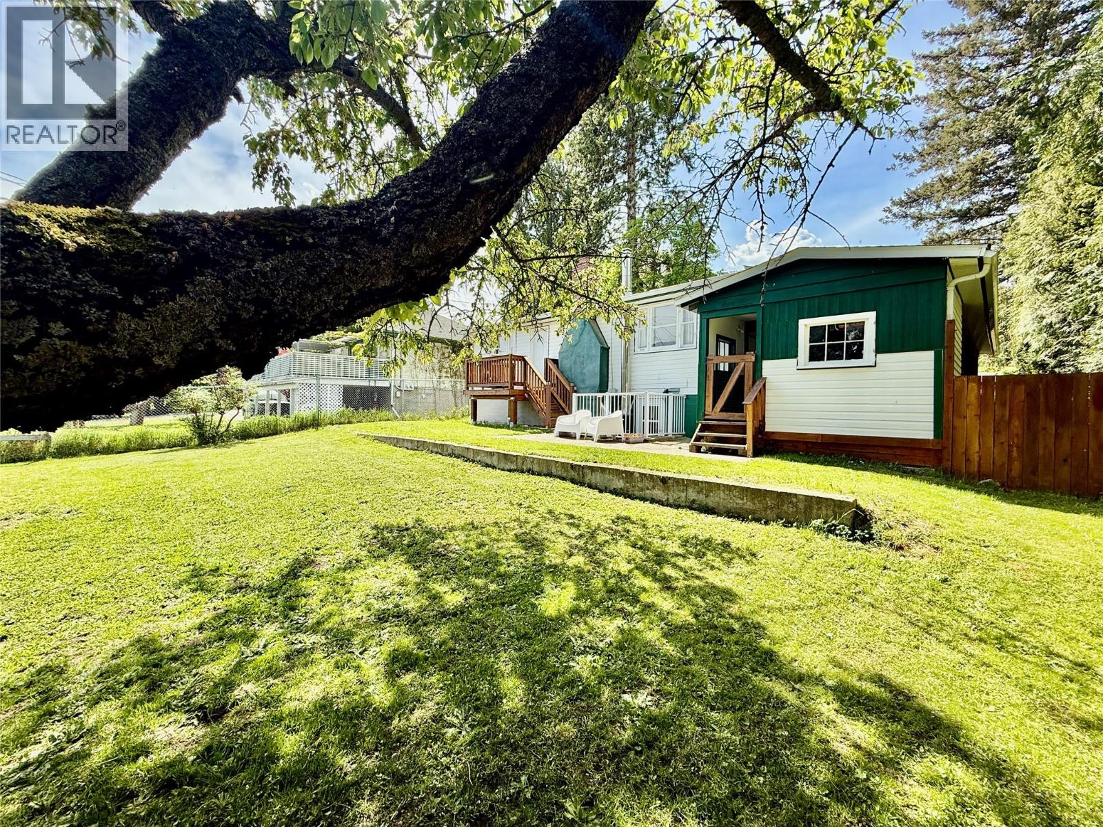 209 6th Avenue, Castlegar, British Columbia  V1N 1T1 - Photo 29 - 10377511