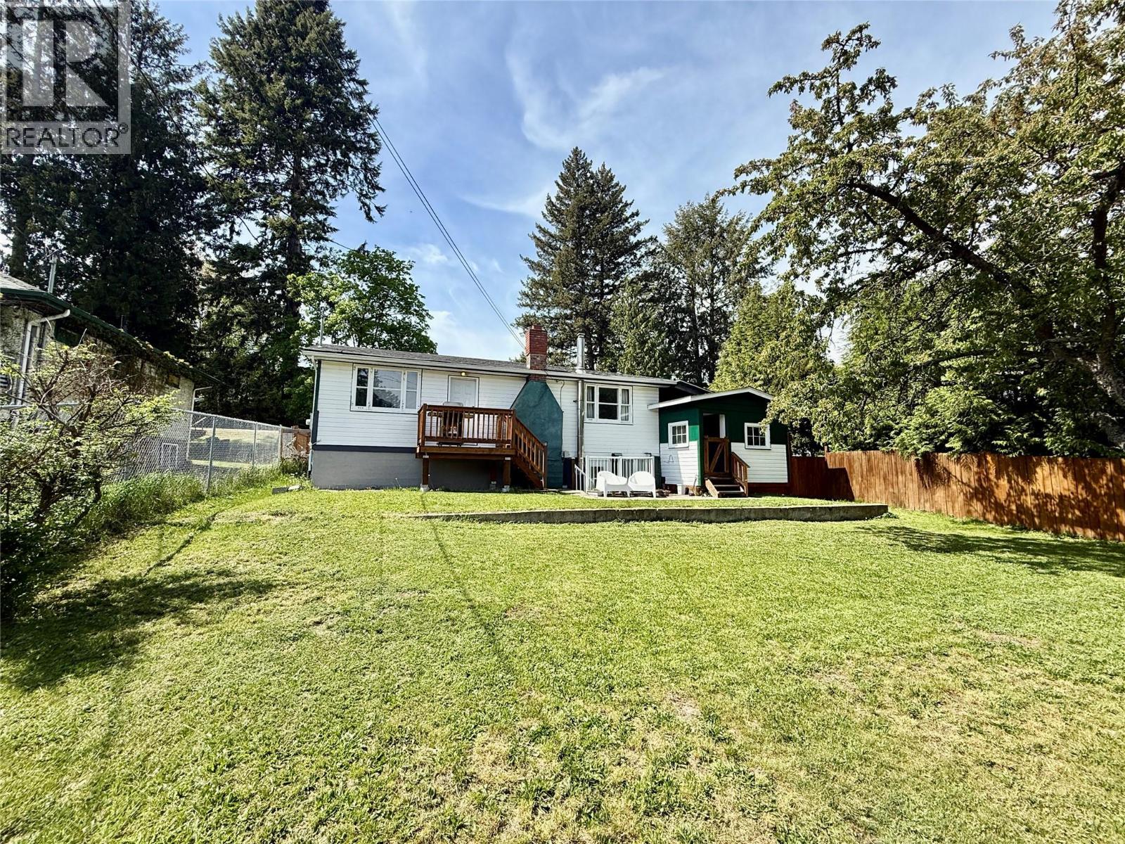209 6th Avenue, Castlegar, British Columbia  V1N 1T1 - Photo 30 - 10377511