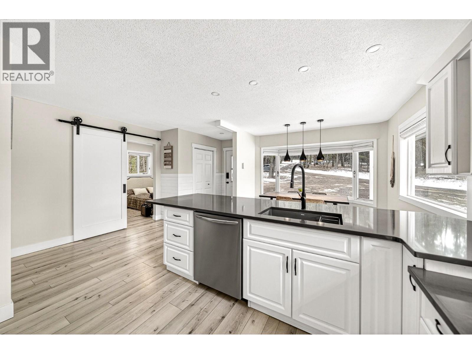 1668 Tranquility Road, Baynes Lake, British Columbia  V0B 1T4 - Photo 17 - 10376939