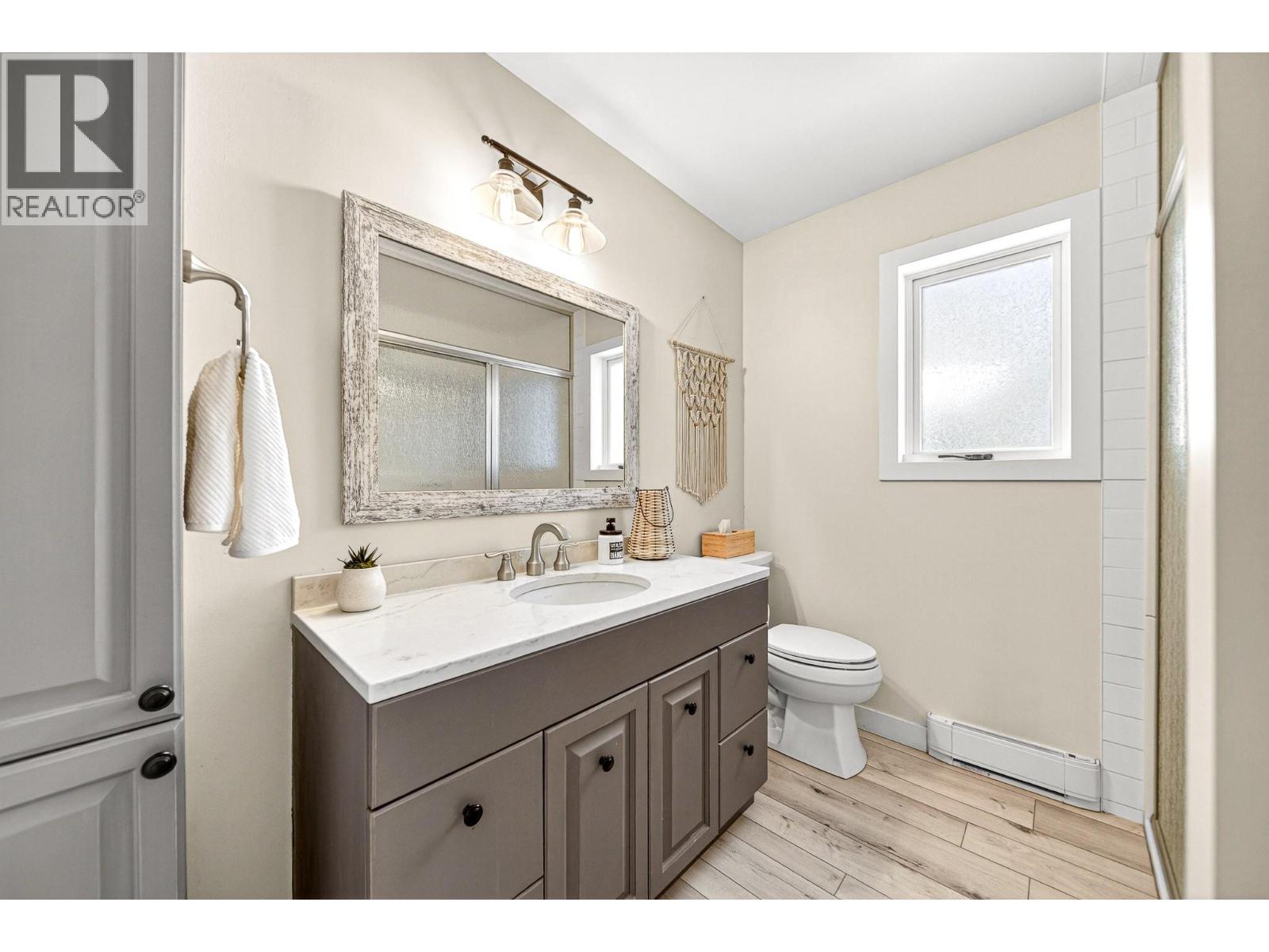 1668 Tranquility Road, Baynes Lake, British Columbia  V0B 1T4 - Photo 19 - 10376939