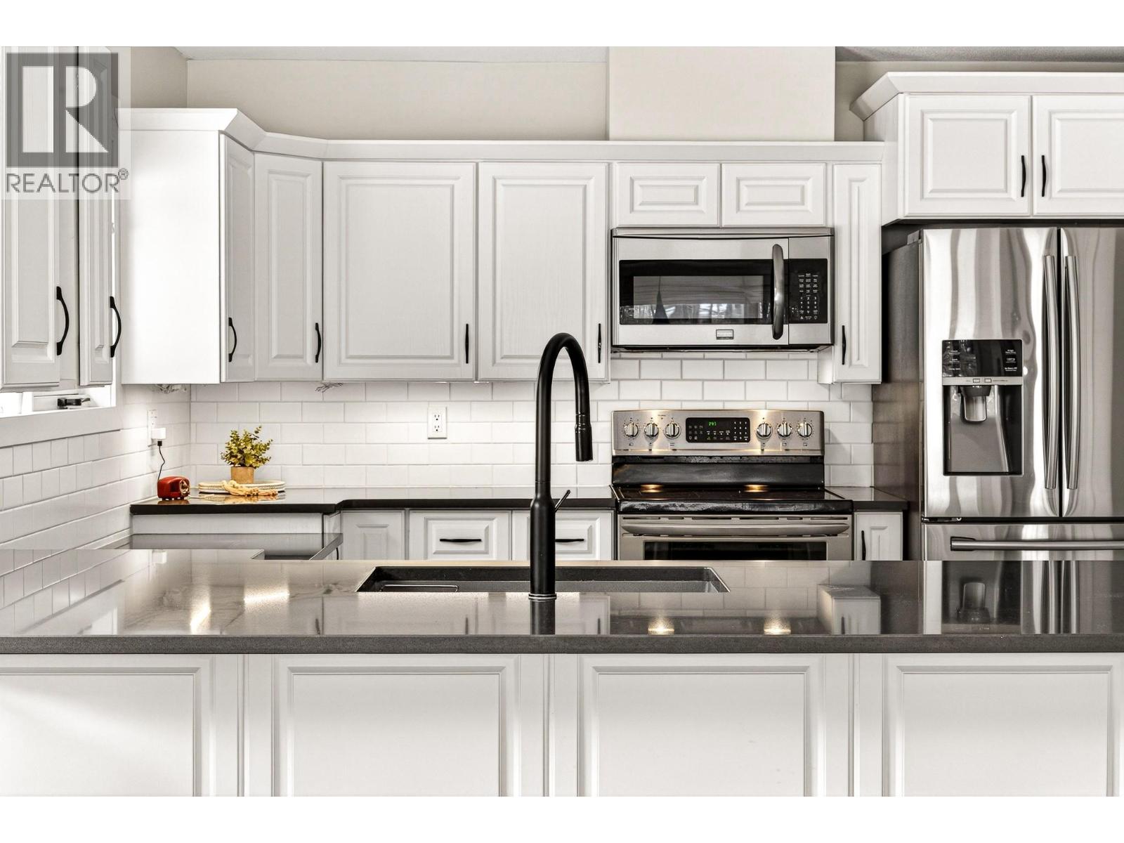 1668 Tranquility Road, Baynes Lake, British Columbia  V0B 1T4 - Photo 4 - 10376939