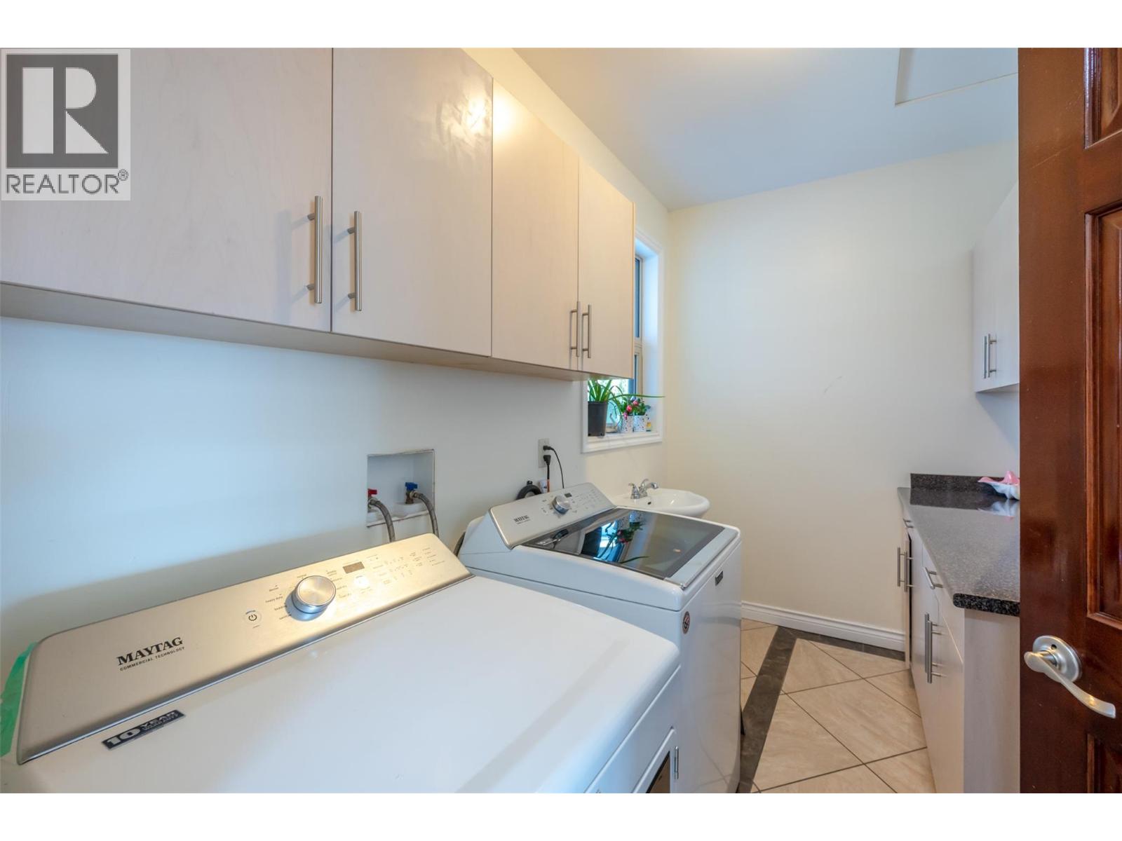 1095 Fairview Road, Oliver, British Columbia  V0H 1T1 - Photo 16 - 10377683