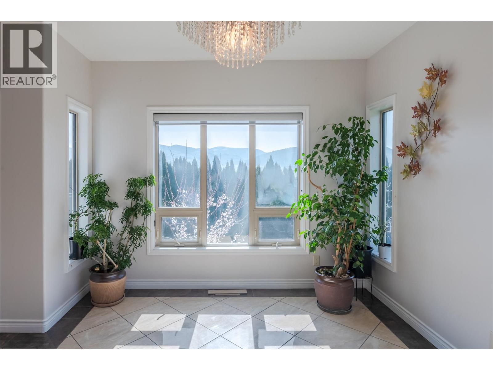 1095 Fairview Road, Oliver, British Columbia  V0H 1T1 - Photo 6 - 10377683