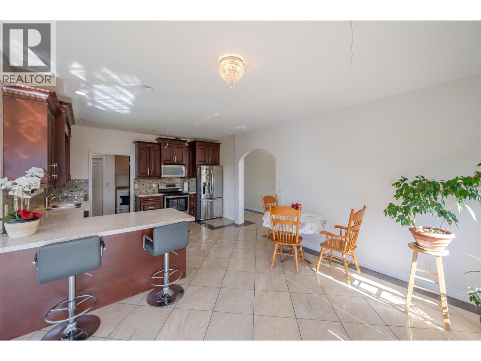 1095 Fairview Road, Oliver, British Columbia  V0H 1T1 - Photo 9 - 10377683