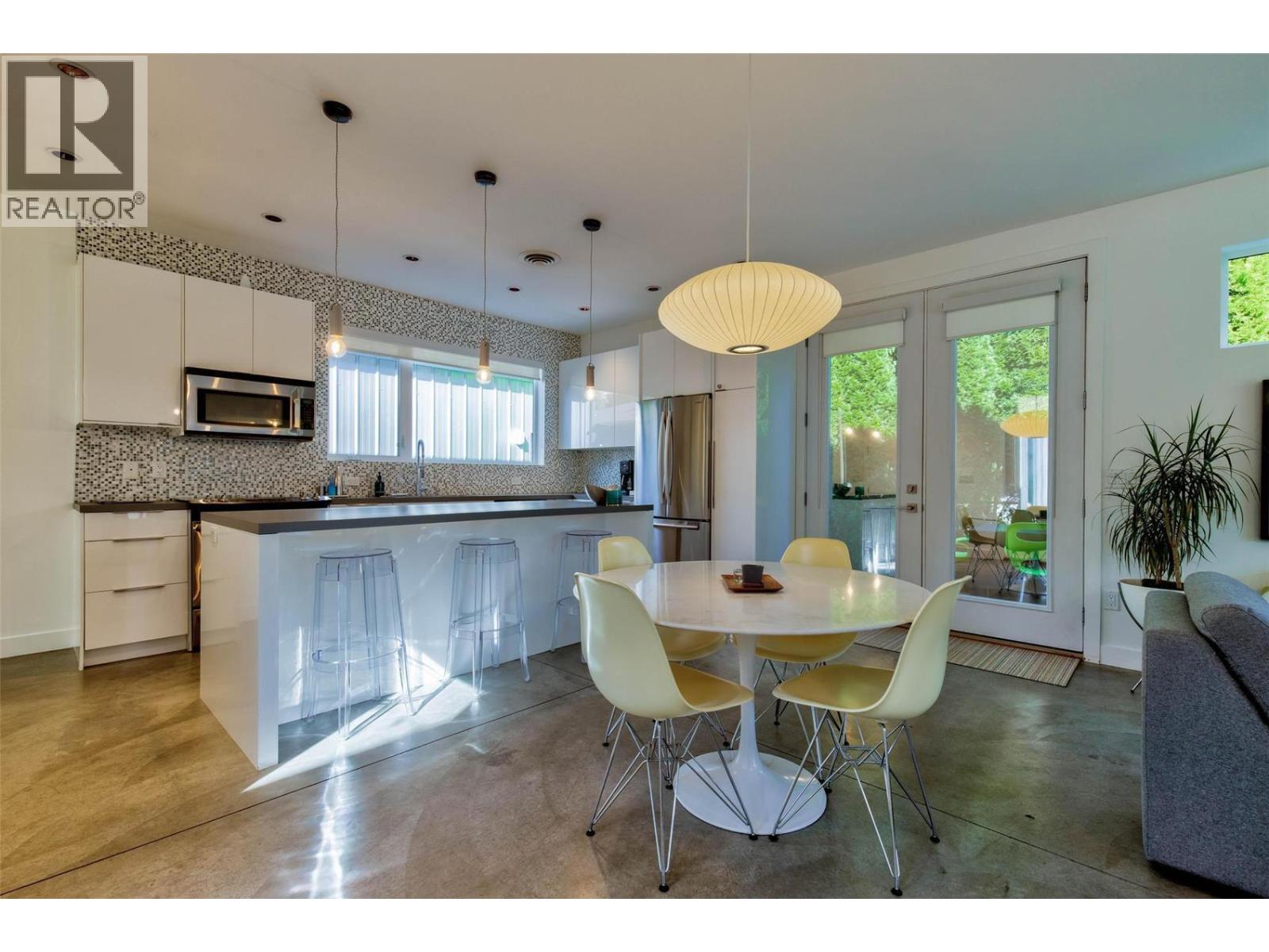 751 + 753 Martin Avenue N, Kelowna, British Columbia  V1Y 6V4 - Photo 26 - 10376138