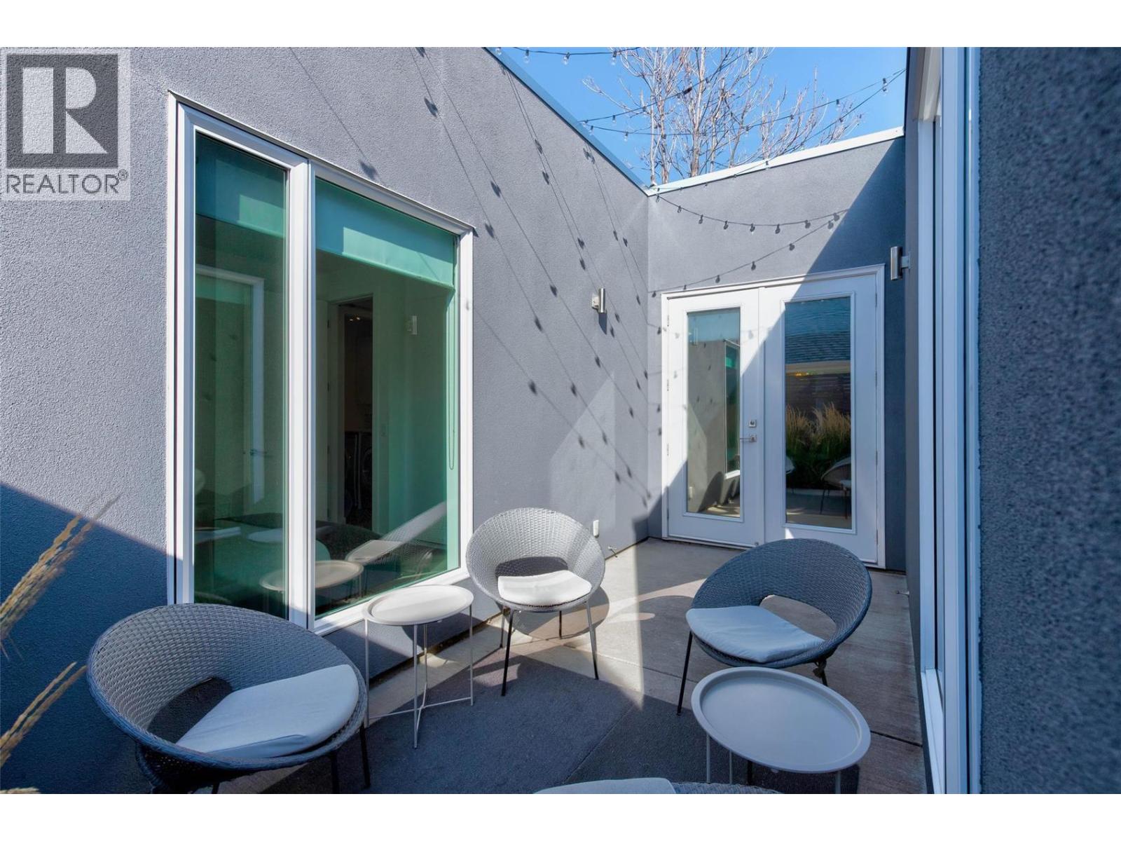 751 + 753 Martin Avenue N, Kelowna, British Columbia  V1Y 6V4 - Photo 37 - 10376138