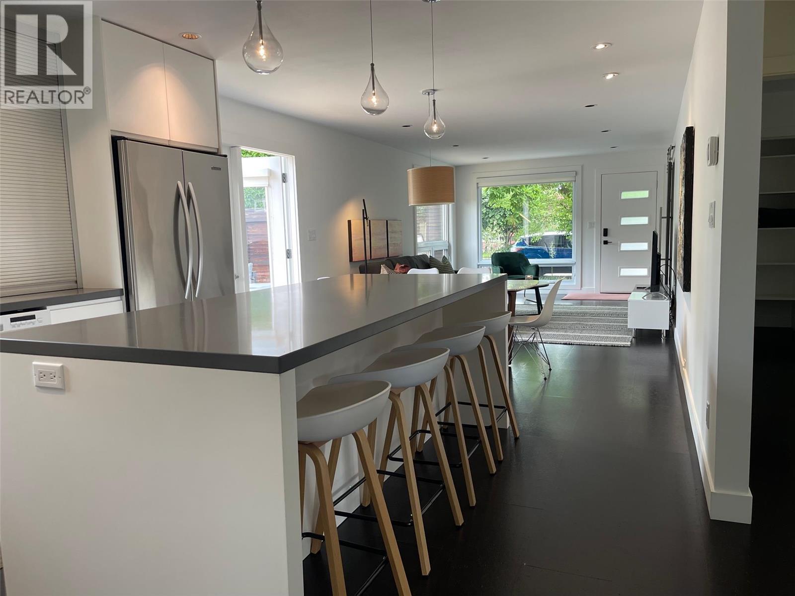 751 + 753 Martin Avenue N, Kelowna, British Columbia  V1Y 6V4 - Photo 5 - 10376138