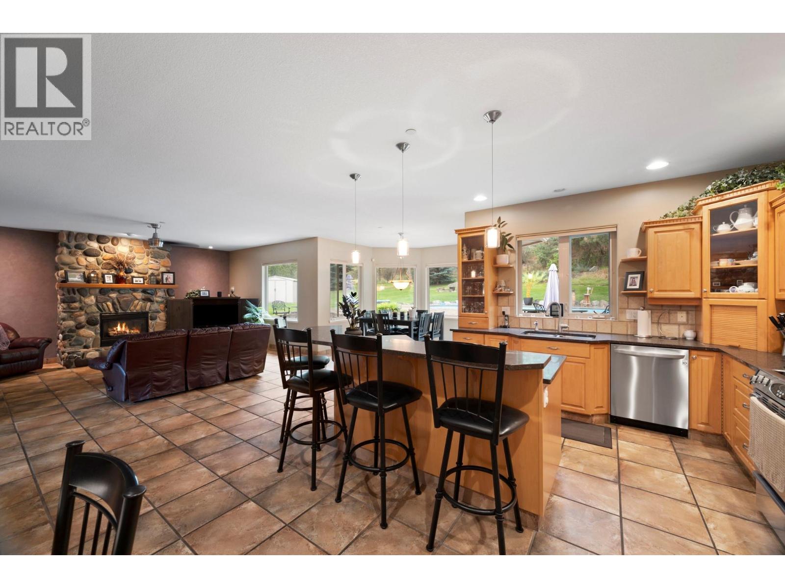 585 Coyote Drive, Kamloops, British Columbia  V2C 6T9 - Photo 17 - 10377606