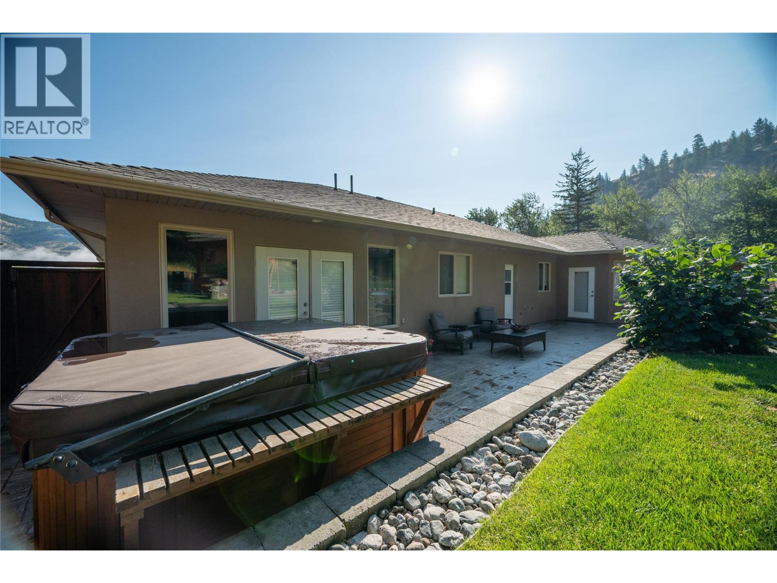 585 Coyote Drive, Kamloops, British Columbia  V2C 6T9 - Photo 53 - 10377606