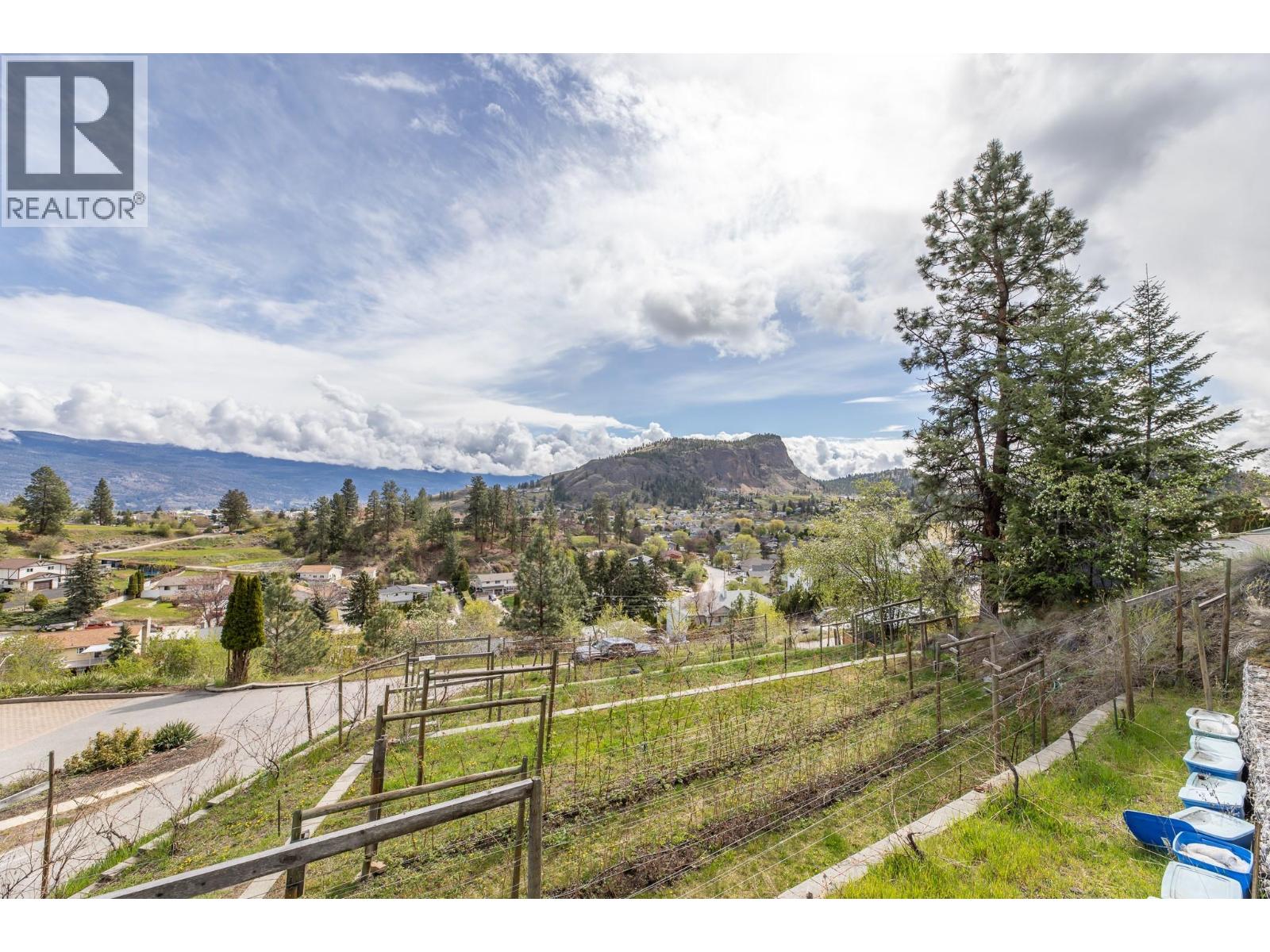 12596 Taylor Place, Summerland, British Columbia  V0H 1Z8 - Photo 5 - 10377702