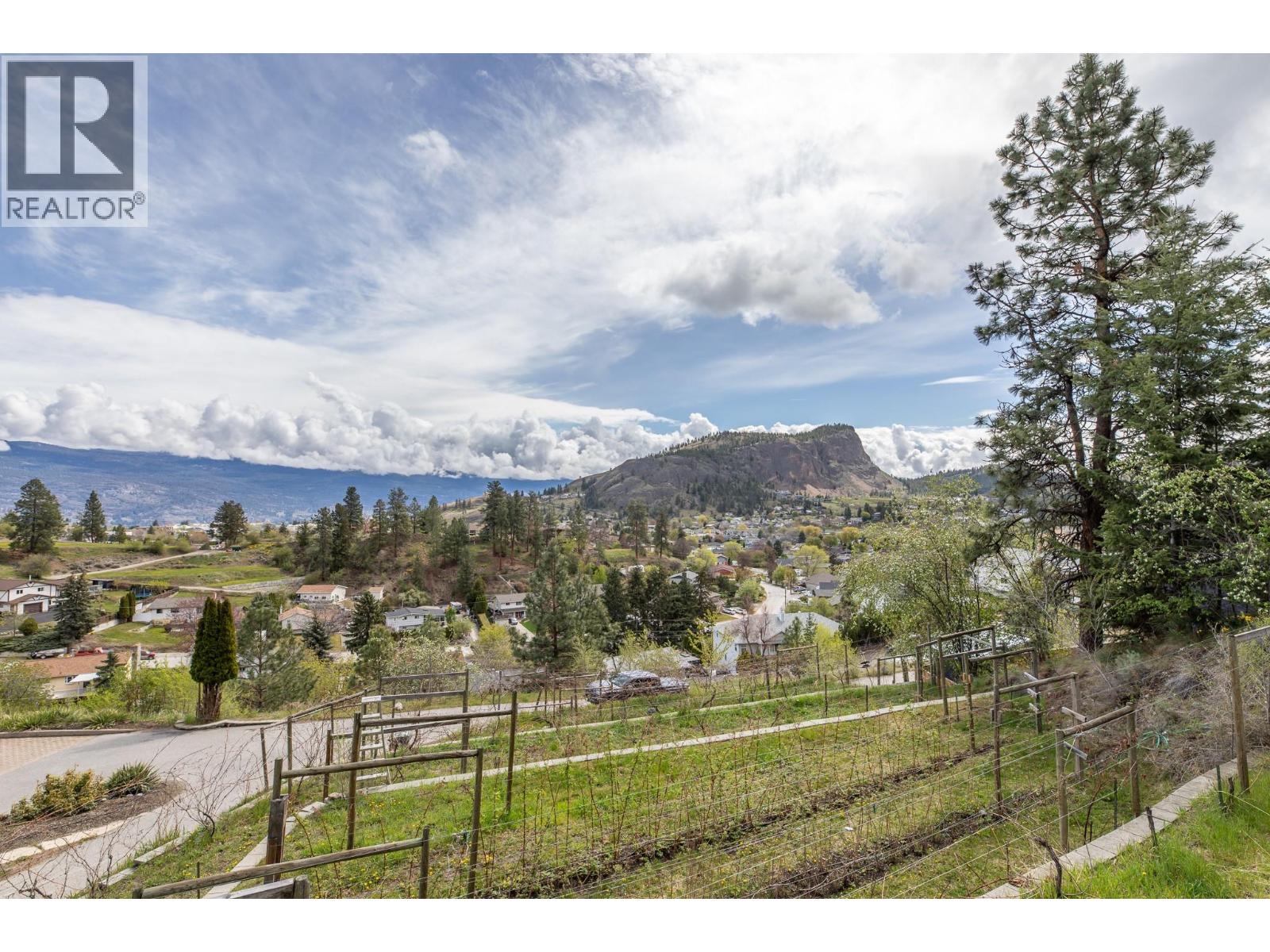 12596 Taylor Place, Summerland, British Columbia  V0H 1Z8 - Photo 7 - 10377702