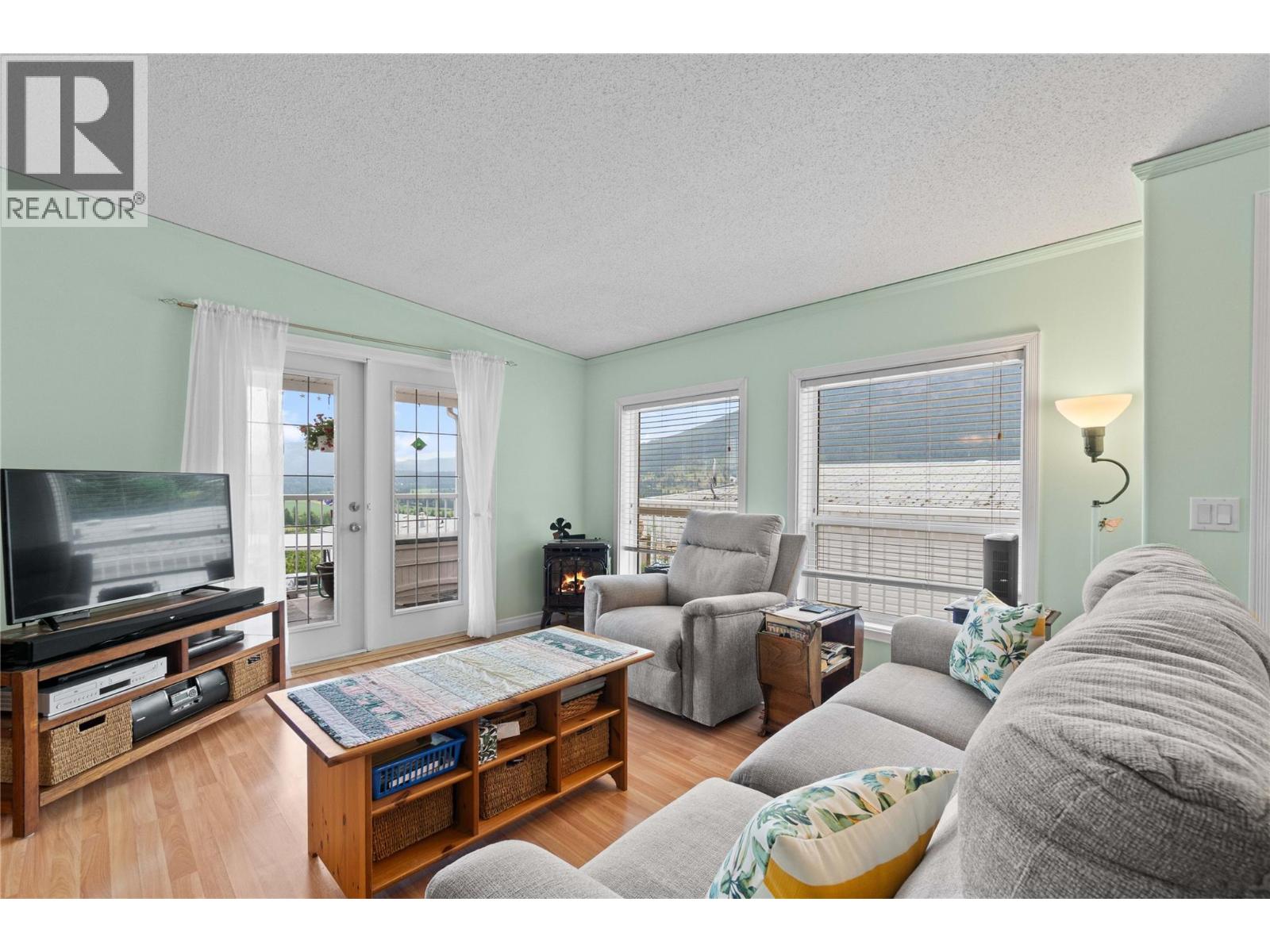 1885 Tappen Notch Hill Road Unit# 48, Tappen, British Columbia  V0E 2X0 - Photo 11 - 10377539