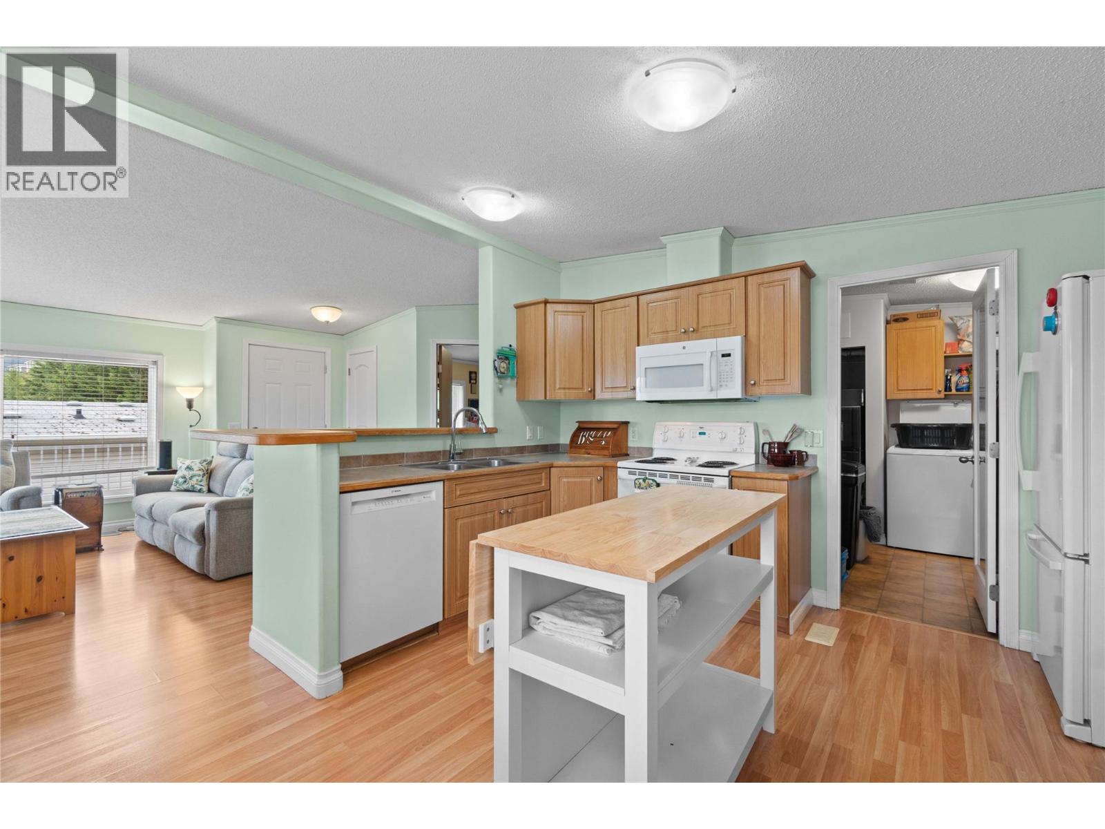 1885 Tappen Notch Hill Road Unit# 48, Tappen, British Columbia  V0E 2X0 - Photo 18 - 10377539