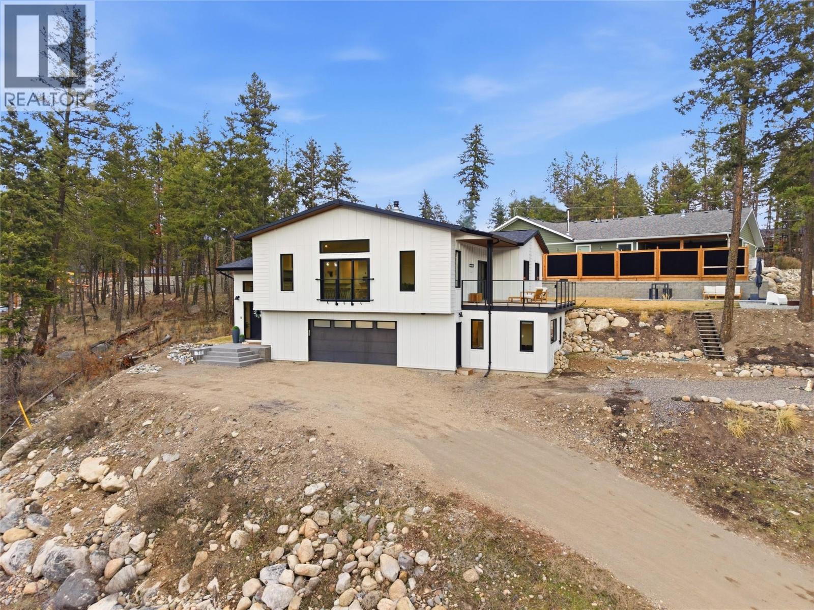 7111 Dunwaters Road, Kelowna, British Columbia  V1Z 3W6 - Photo 2 - 10376251