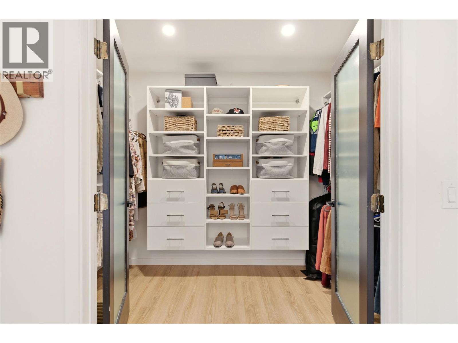 7111 Dunwaters Road, Kelowna, British Columbia  V1Z 3W6 - Photo 21 - 10376251