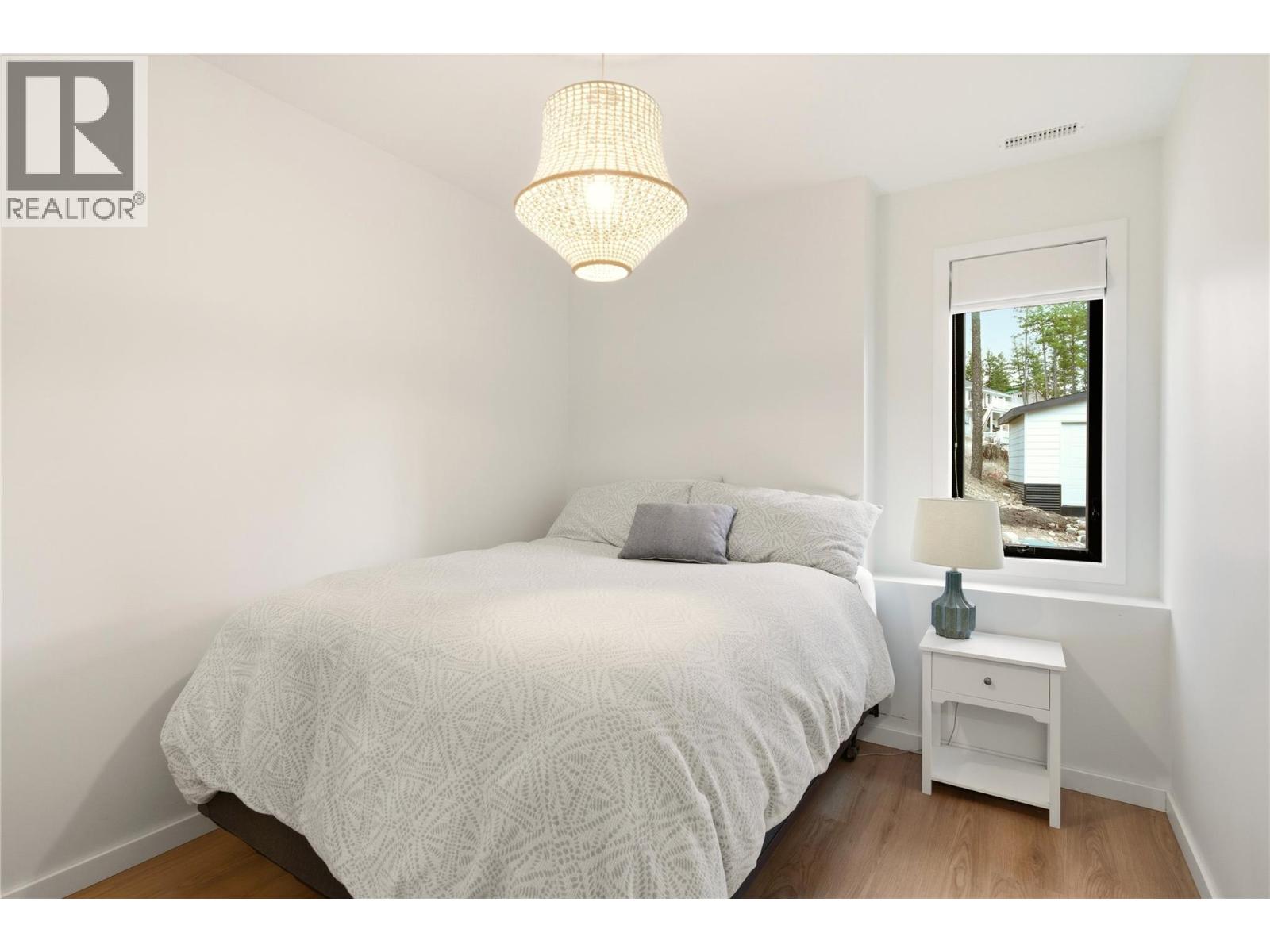 7111 Dunwaters Road, Kelowna, British Columbia  V1Z 3W6 - Photo 32 - 10376251