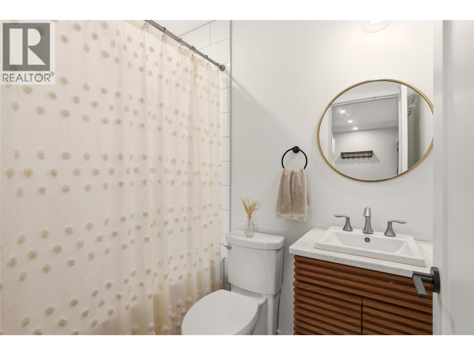 7111 Dunwaters Road, Kelowna, British Columbia  V1Z 3W6 - Photo 33 - 10376251