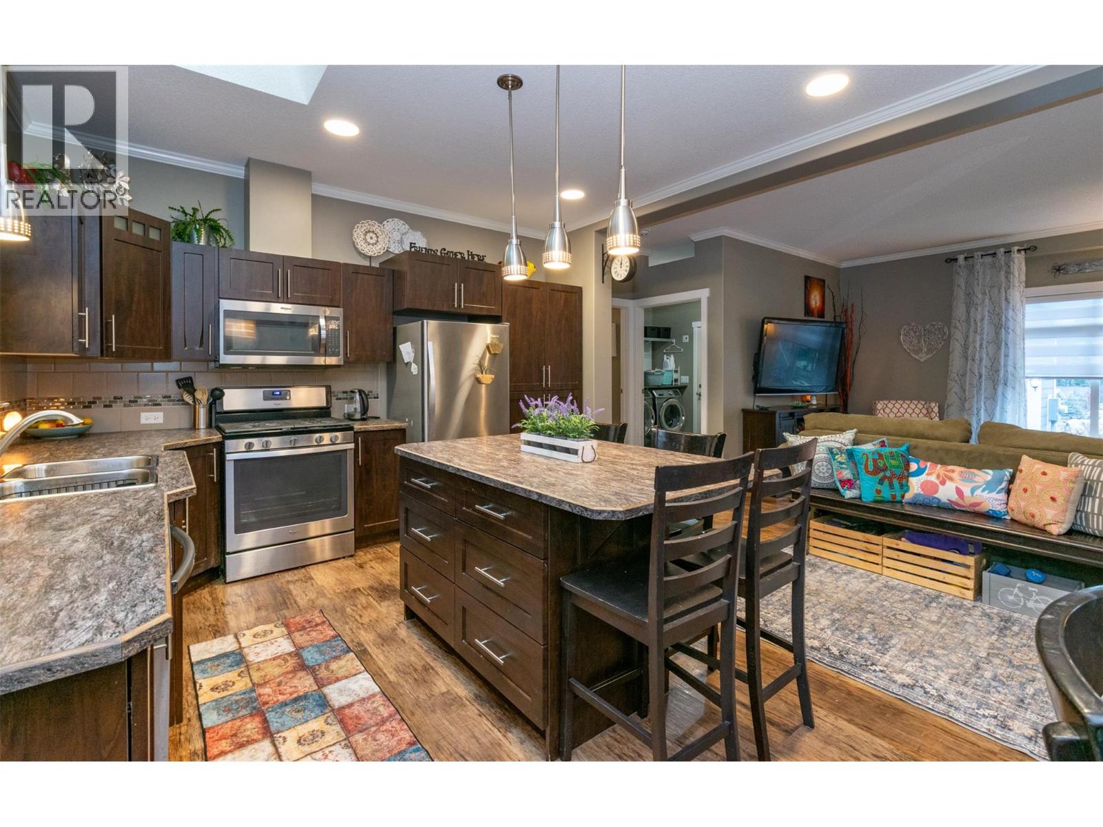 481 97b Highway Ne Unit# 16, Salmon Arm, British Columbia  V1E 1X5 - Photo 11 - 10374329