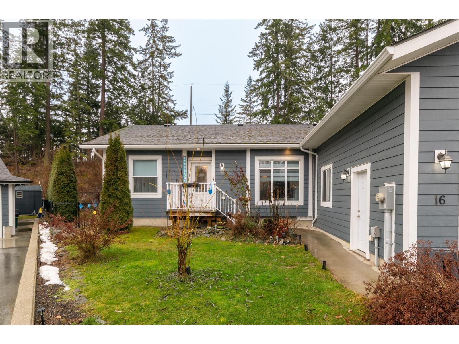 481 97b Highway Ne Unit# 16, Salmon Arm, British Columbia  V1E 1X5 - Photo 4 - 10374329