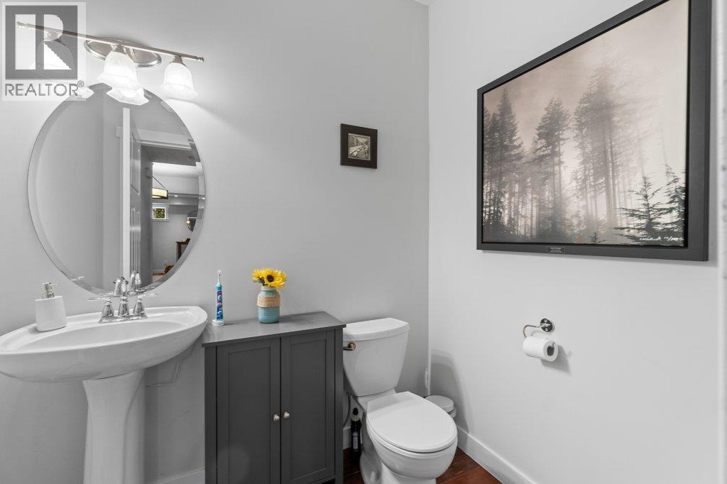 1270 7 Avenue Se, Salmon Arm, British Columbia  V1E 0A3 - Photo 53 - 10377515