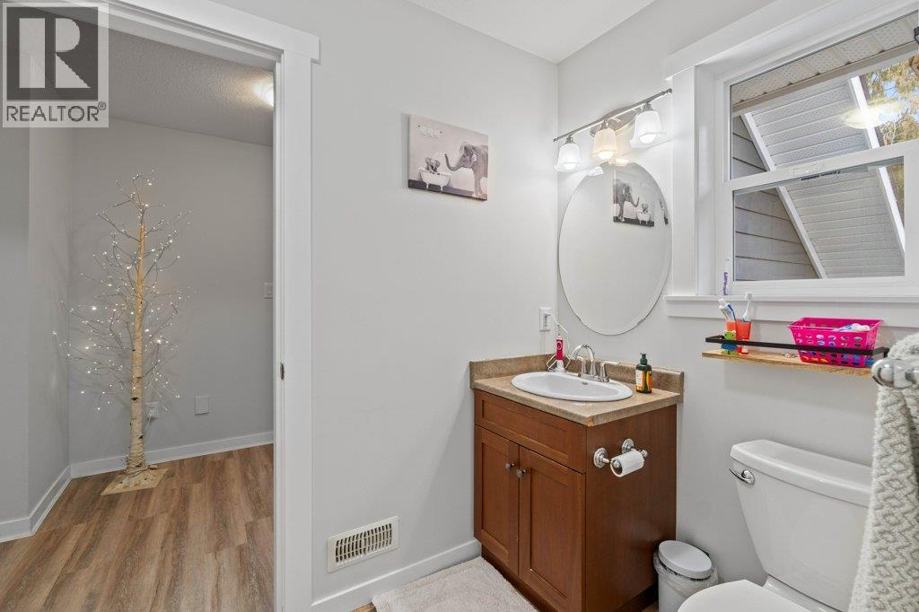 1270 7 Avenue Se, Salmon Arm, British Columbia  V1E 0A3 - Photo 57 - 10377515