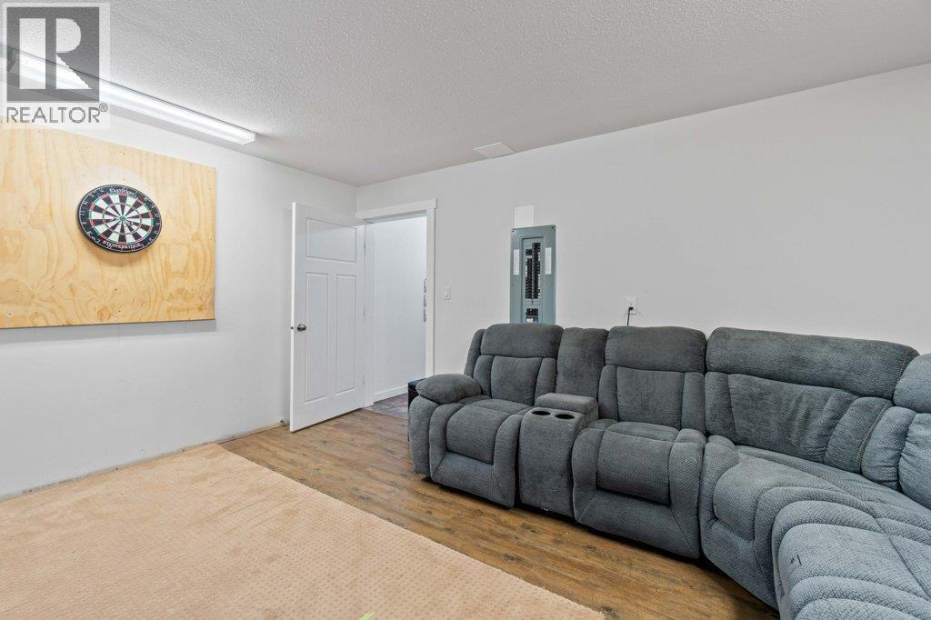 1270 7 Avenue Se, Salmon Arm, British Columbia  V1E 0A3 - Photo 68 - 10377515