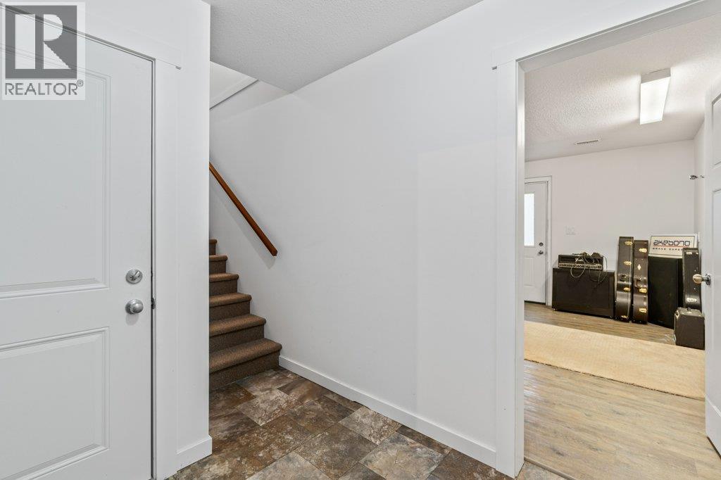 1270 7 Avenue Se, Salmon Arm, British Columbia  V1E 0A3 - Photo 69 - 10377515