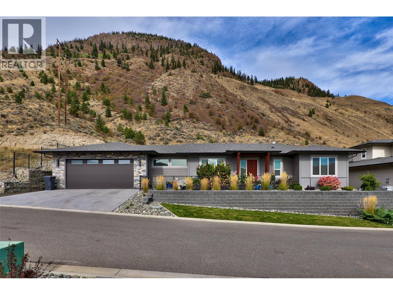 4103 Rio Vista Place, Kamloops, British Columbia  V2H 0E1 - Photo 2 - 10377695