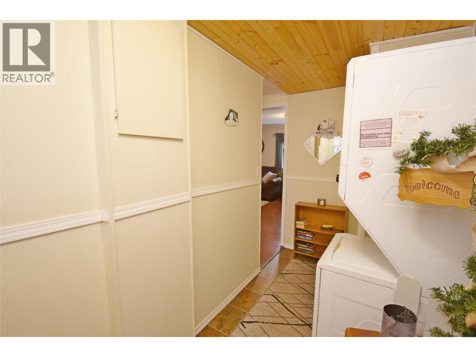 578 Guildford Court, Coldstream, British Columbia  V1B 2E3 - Photo 11 - 10377210