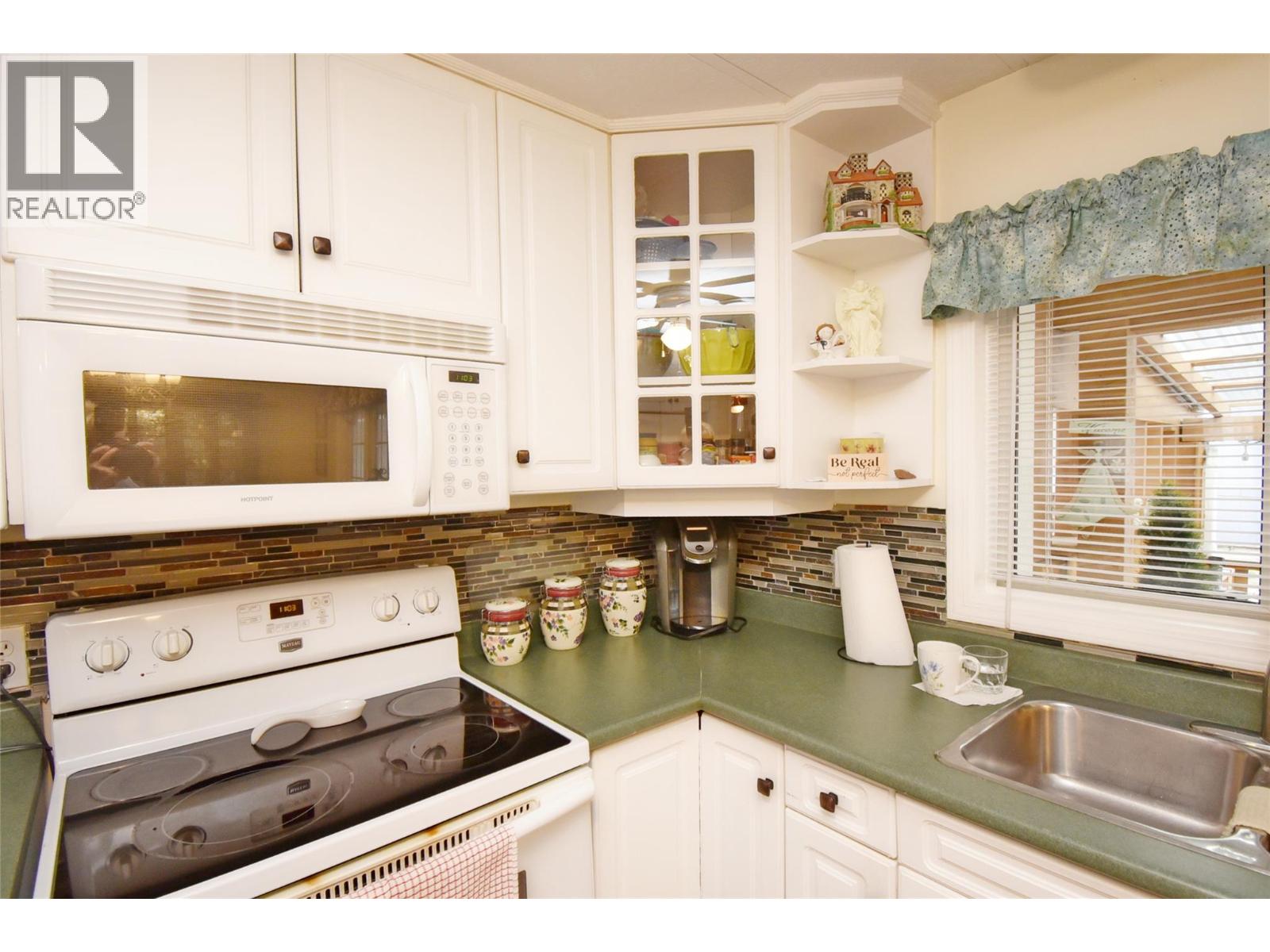 578 Guildford Court, Coldstream, British Columbia  V1B 2E3 - Photo 18 - 10377210