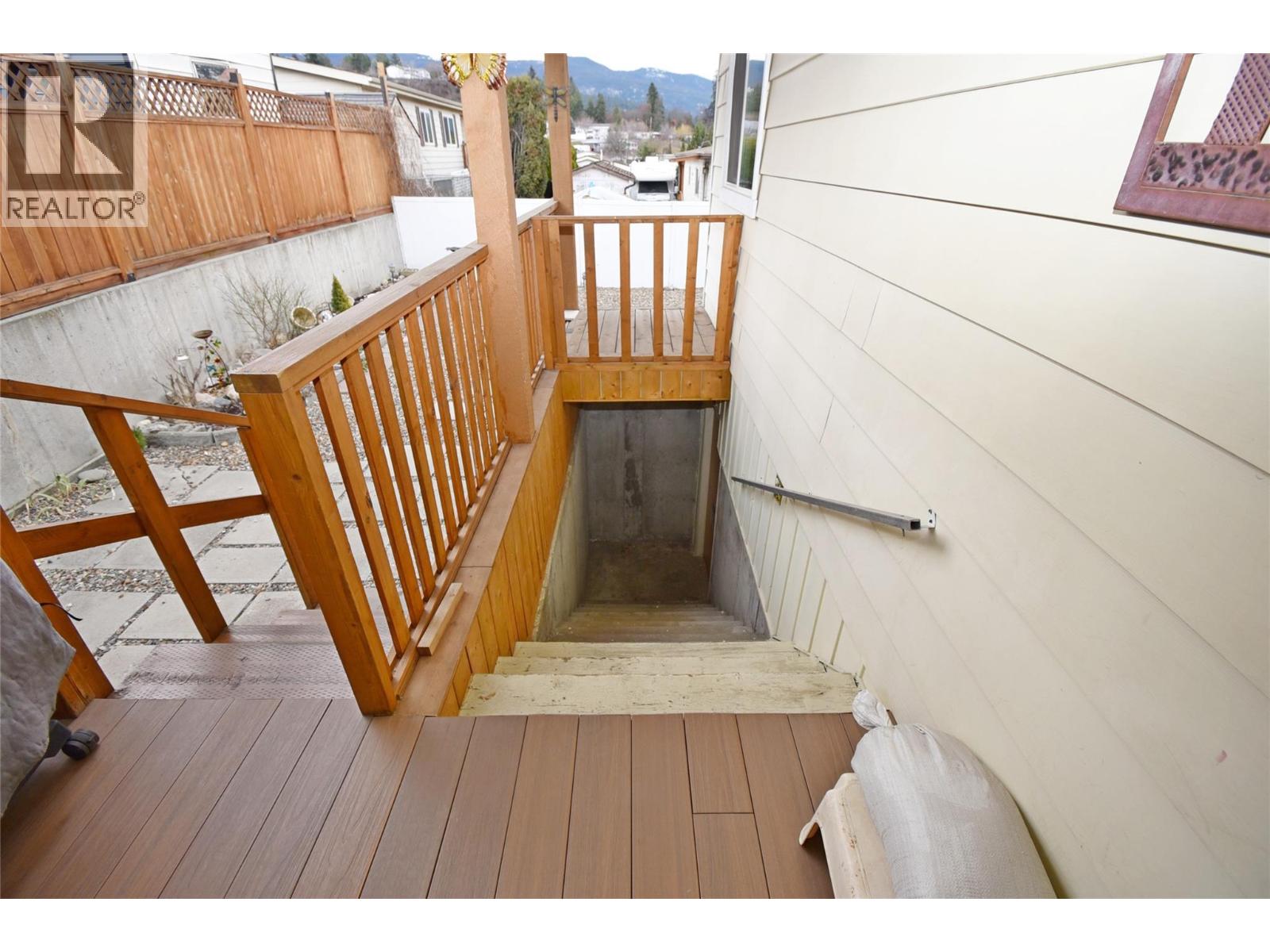 578 Guildford Court, Coldstream, British Columbia  V1B 2E3 - Photo 42 - 10377210