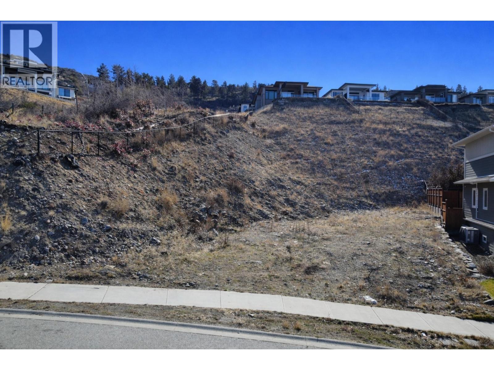 5669 Mountainside Drive, Kelowna, British Columbia  V1W 5L5 - Photo 2 - 10377703