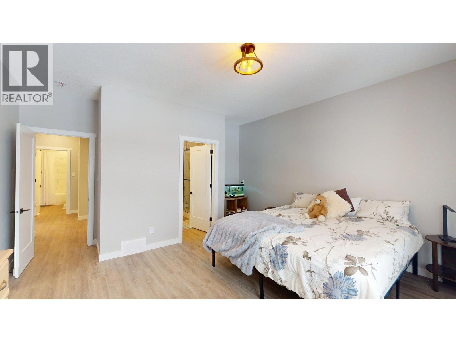 2258 Black Hawk Drive, Sparwood, British Columbia  V0B 2G2 - Photo 20 - 10377577