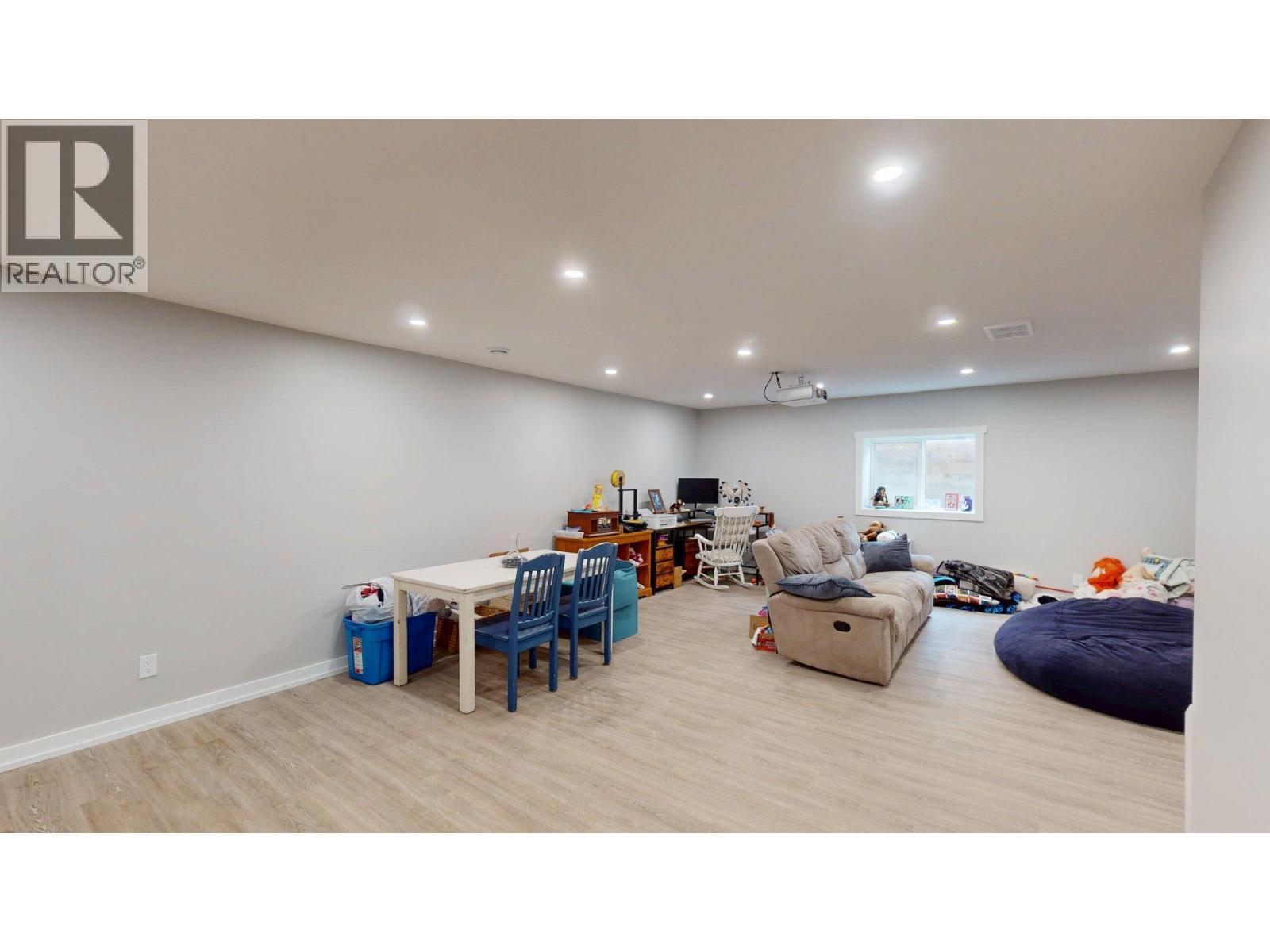 2258 Black Hawk Drive, Sparwood, British Columbia  V0B 2G2 - Photo 30 - 10377577