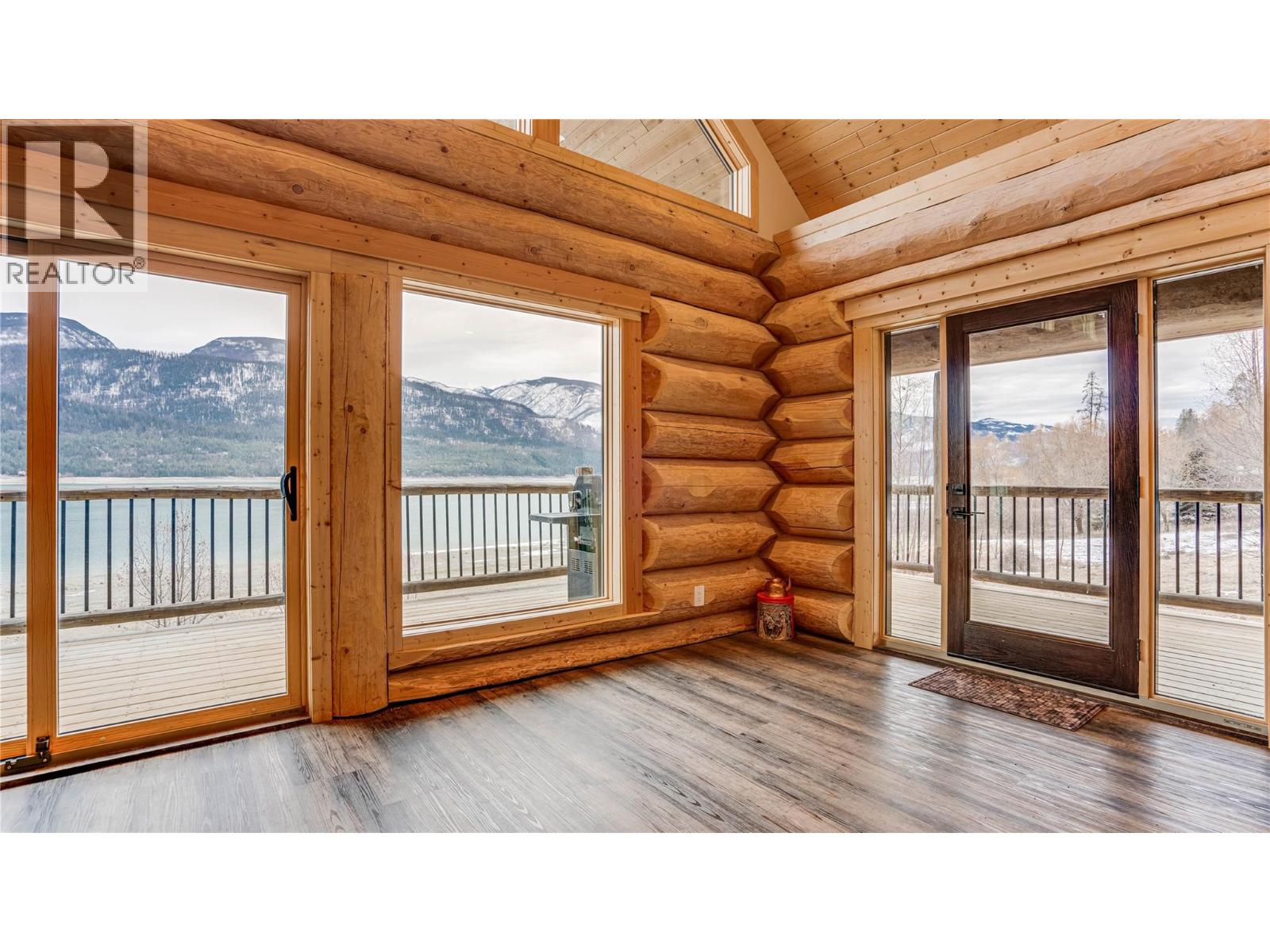 682 Lower Inonoaklin Road, Edgewood, British Columbia  V0G 1J0 - Photo 13 - 10377581